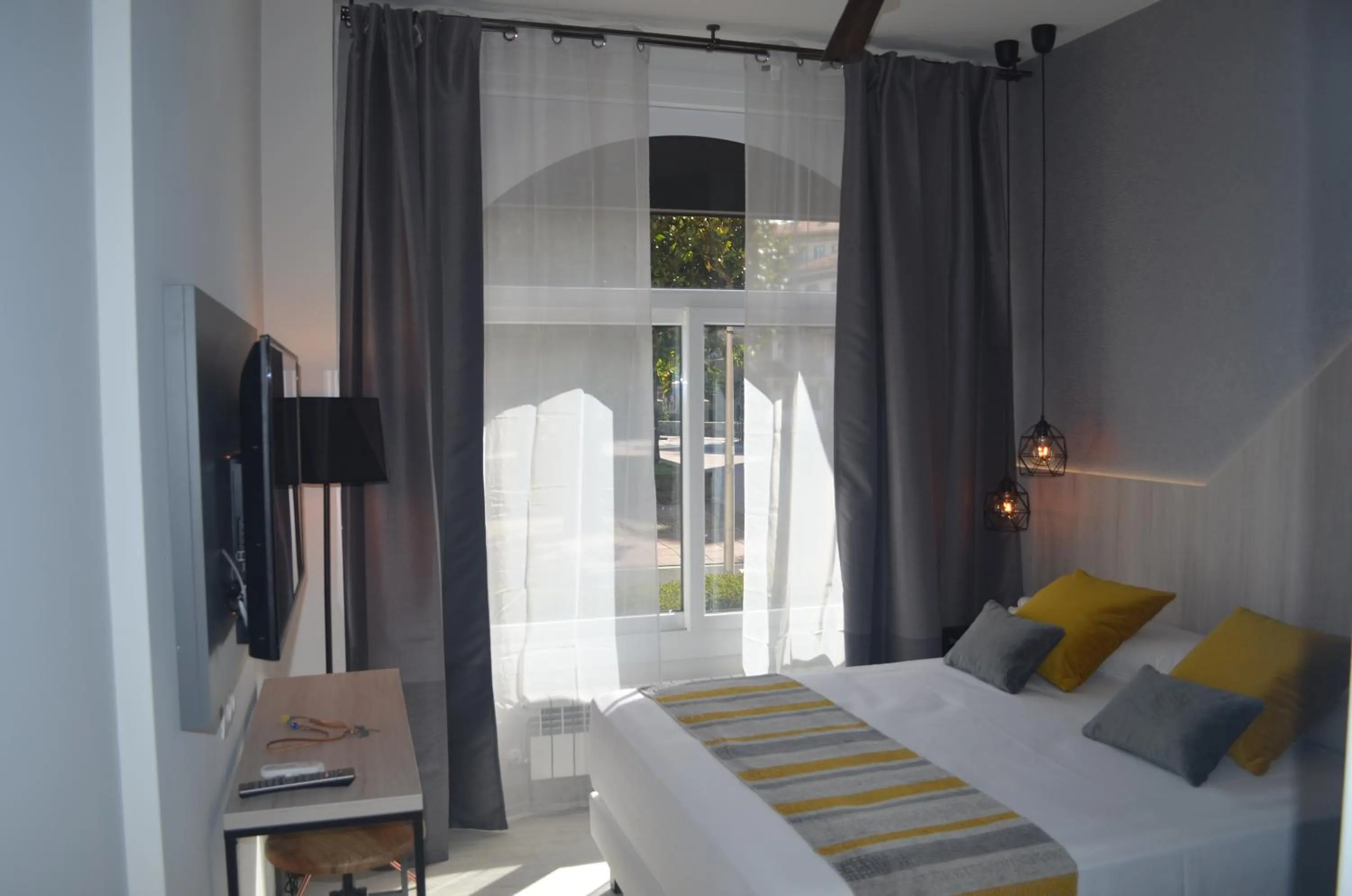 Bed in Hotel Onyarbi