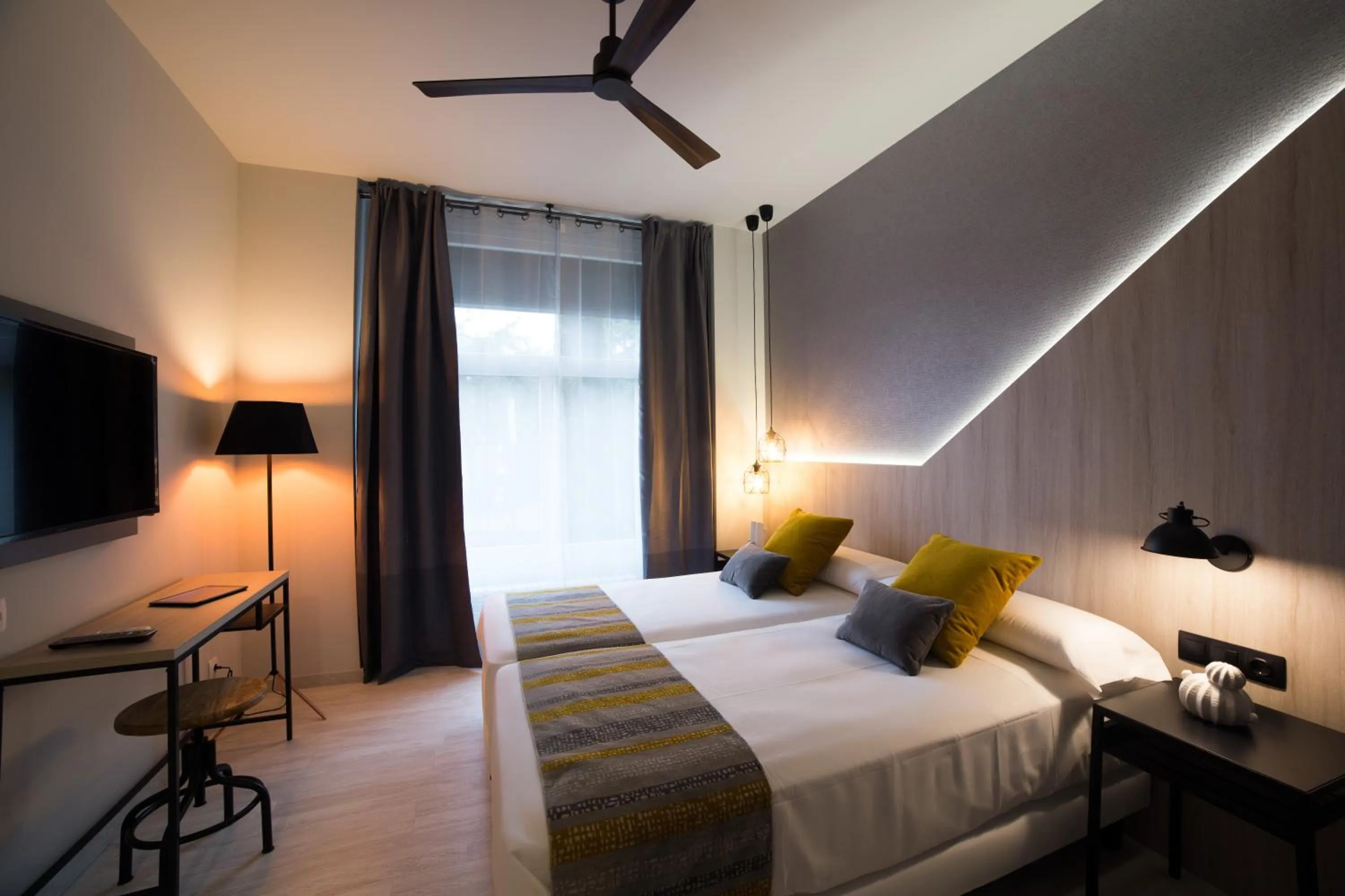 Bed in Hotel Onyarbi