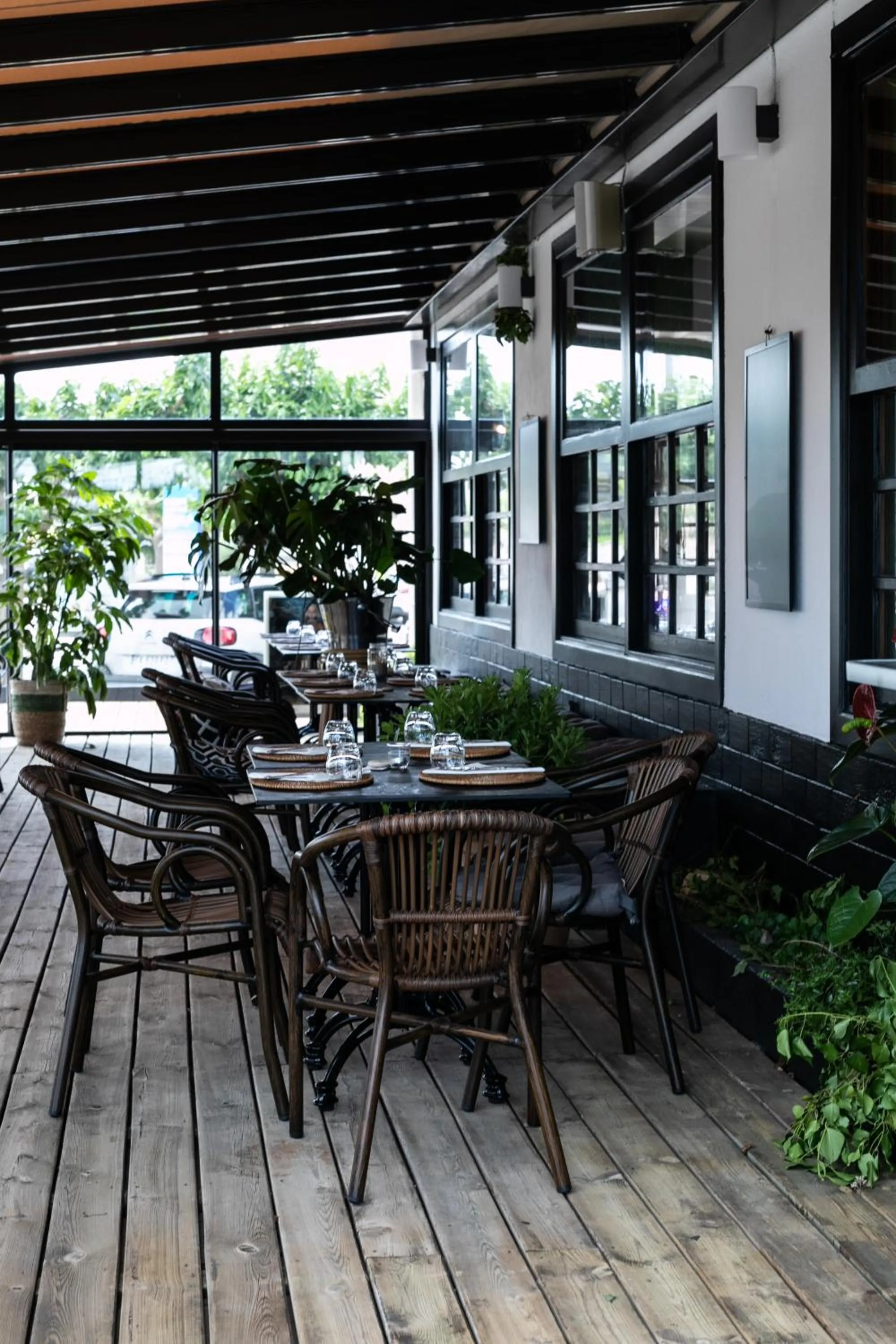 Patio in Hôtel du Midi Plage