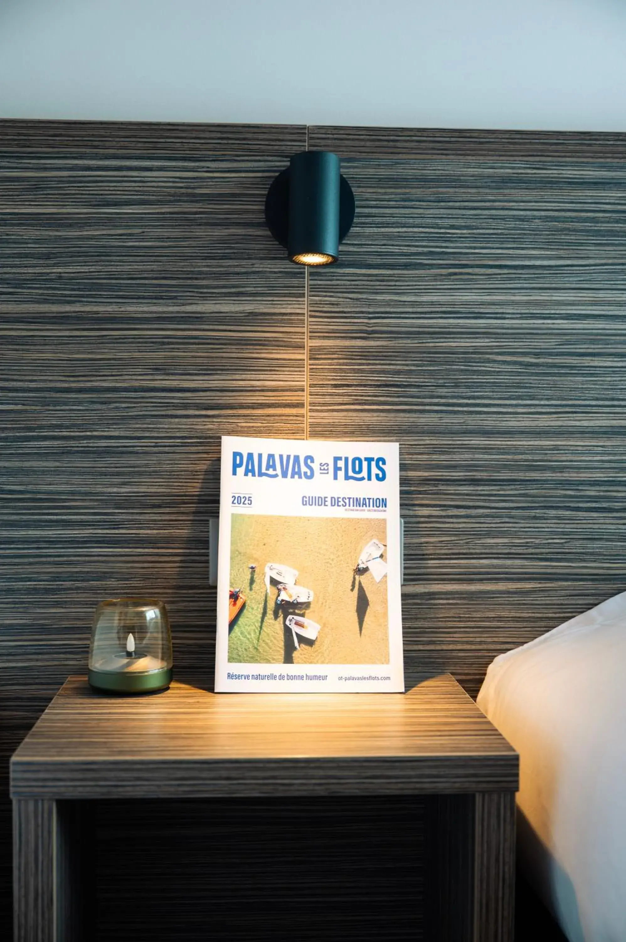 Bedroom in Hôtel du Midi Plage Bedroom in Hôtel du Midi Plage