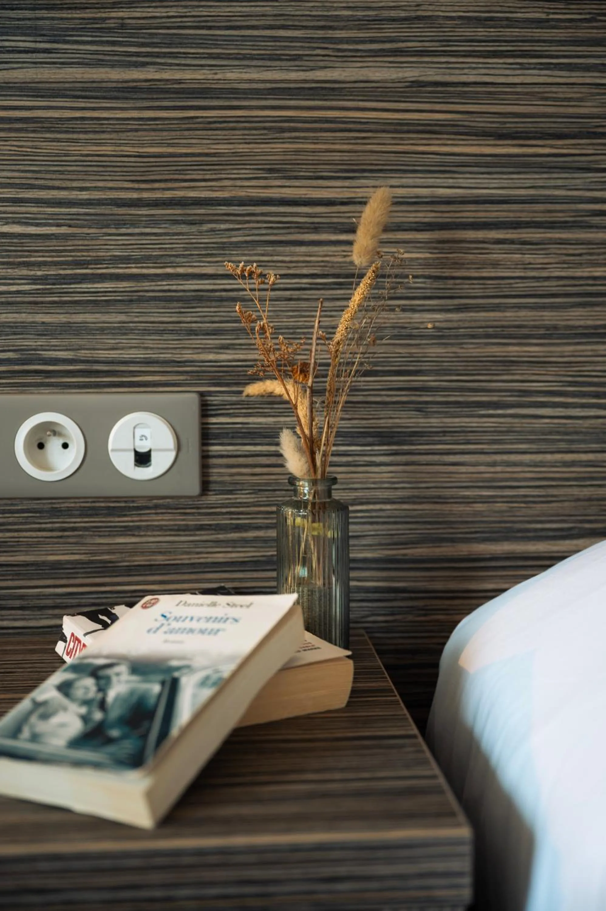 Bedroom in Hôtel du Midi Plage