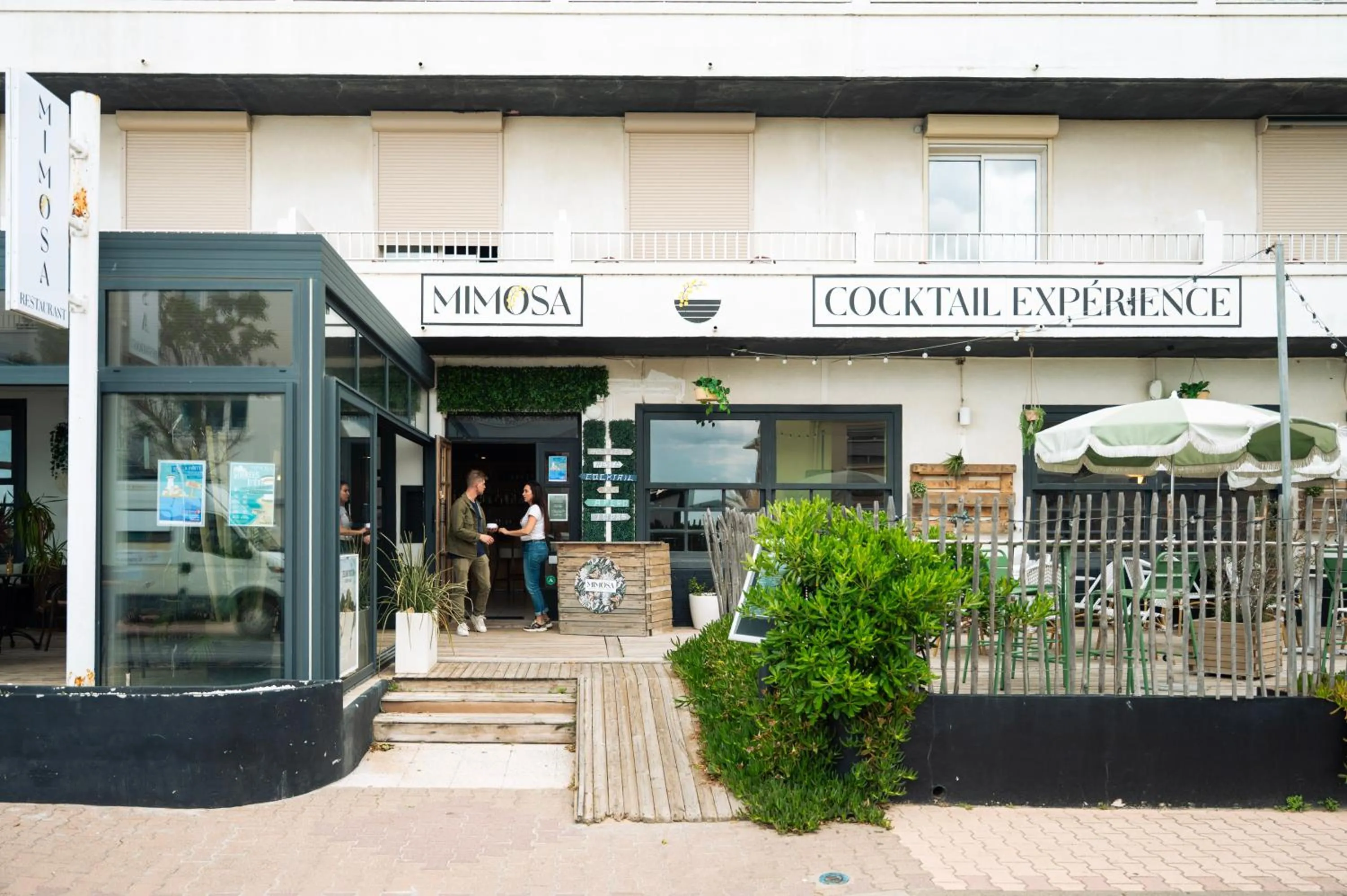 Patio in Hôtel du Midi Plage