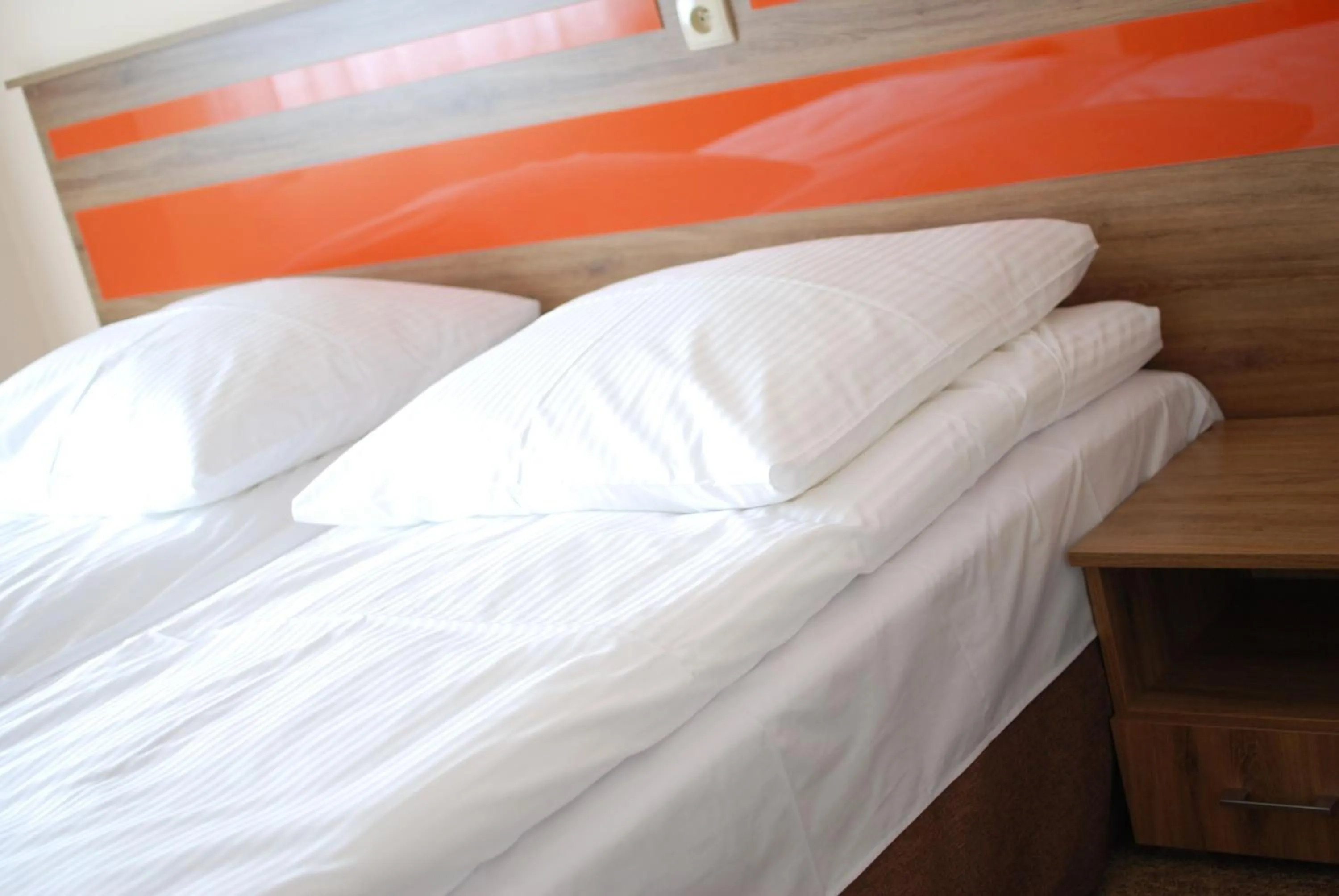 Bed in Hotel - Restauracja "SŁONECZNA"