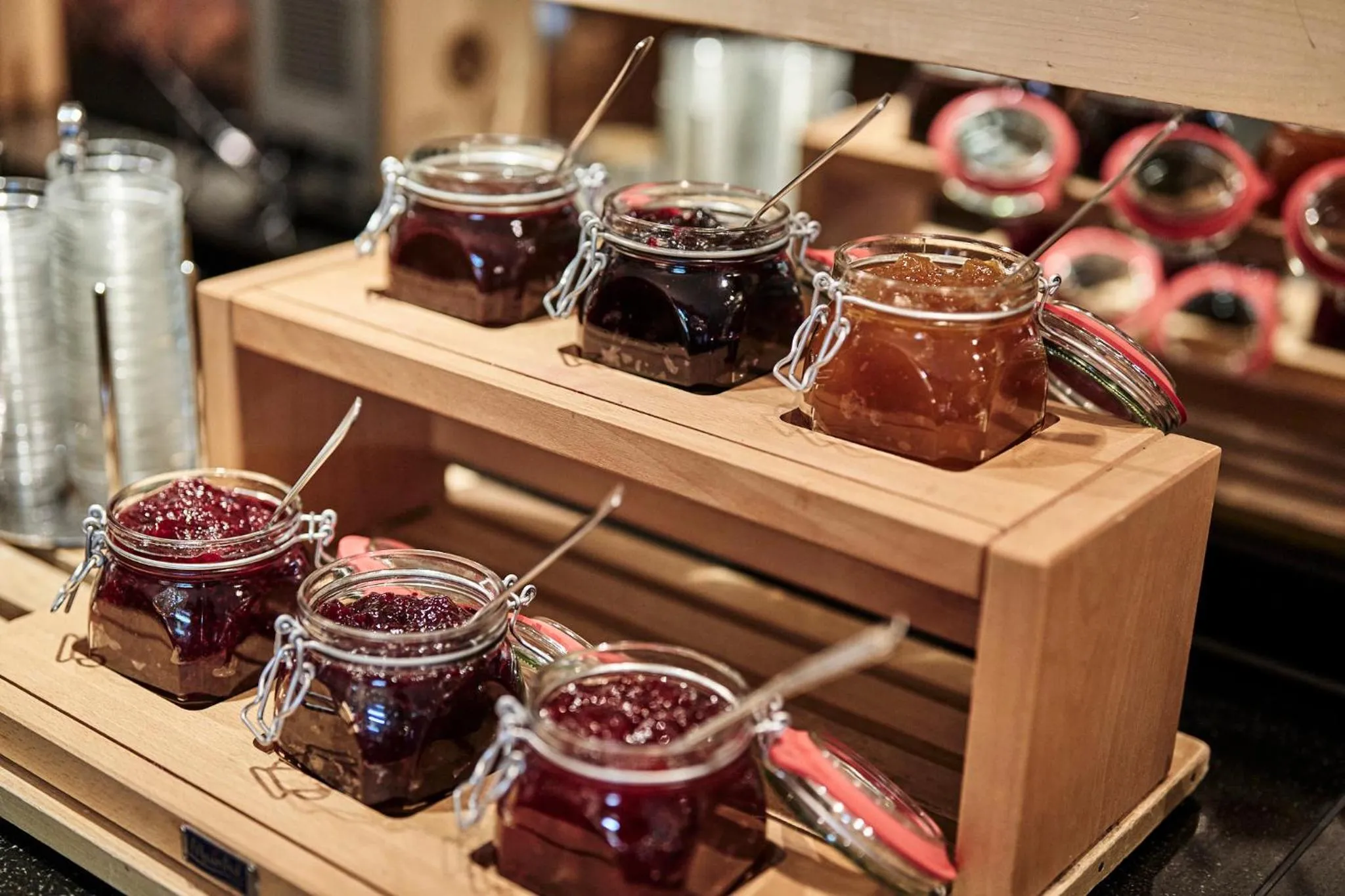 Breakfast in HUBERTUS Mountain Refugio Allgäu