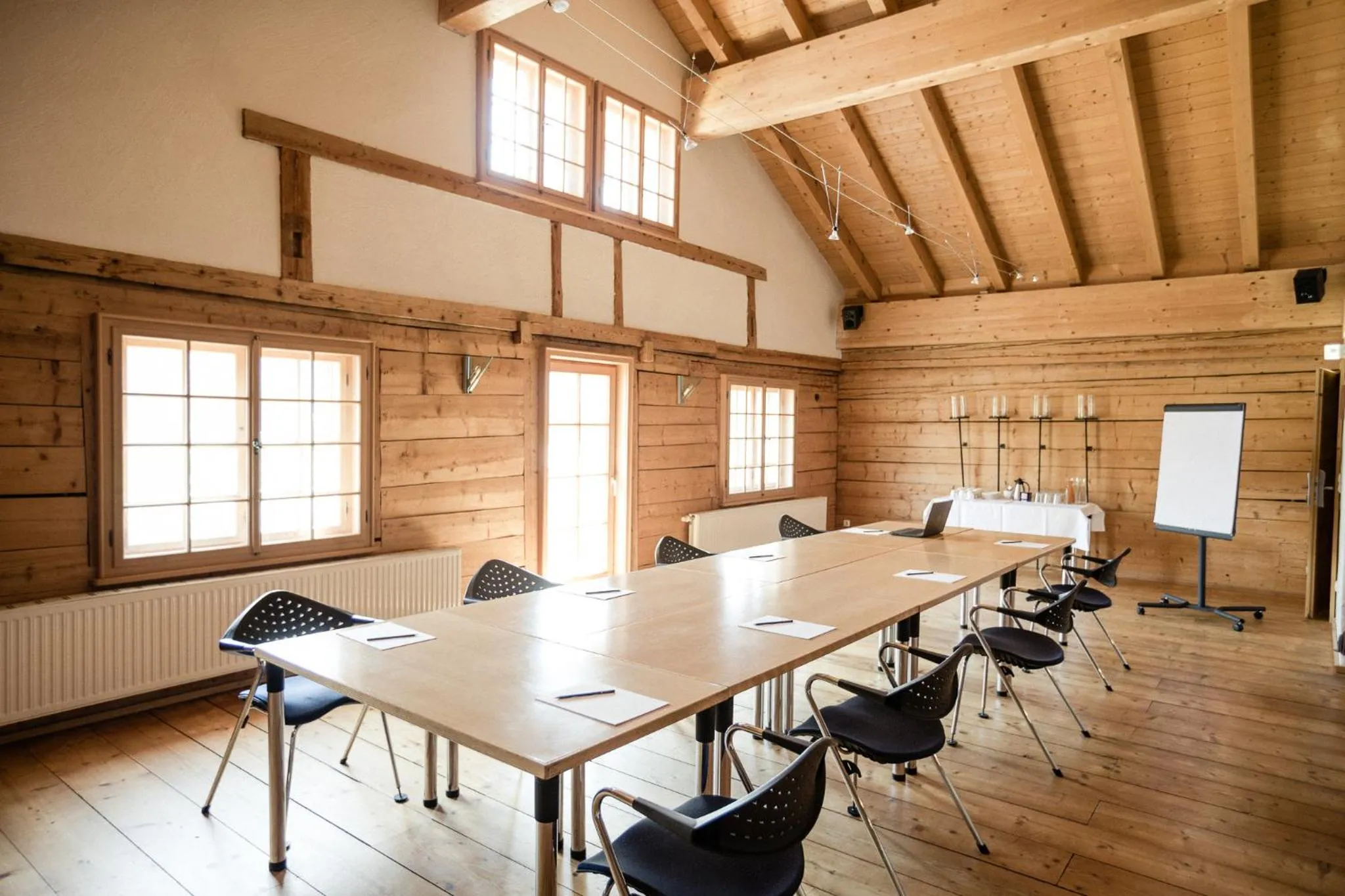 Meeting/conference room in HUBERTUS Mountain Refugio Allgäu