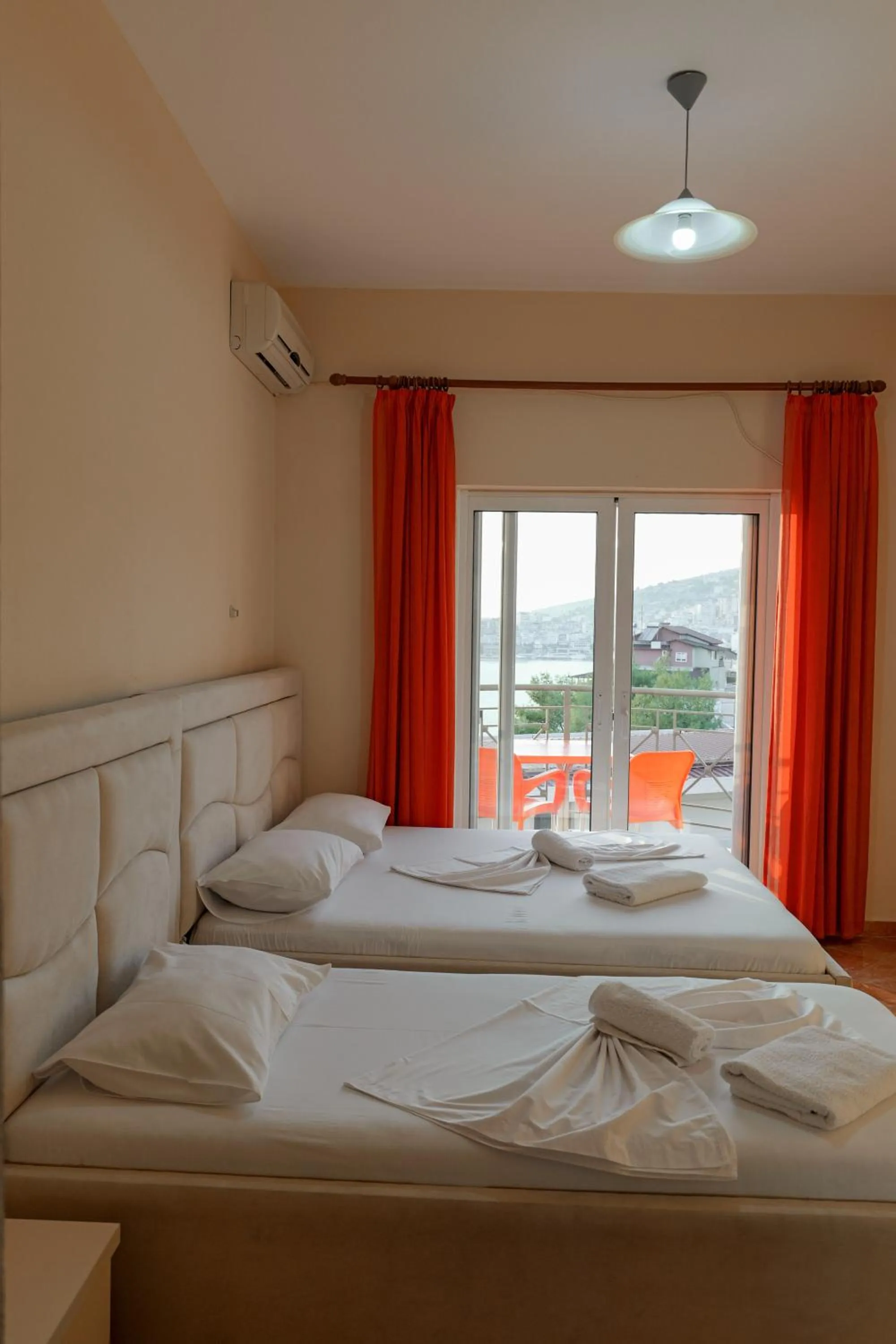 Bed in Unico ApartHotel