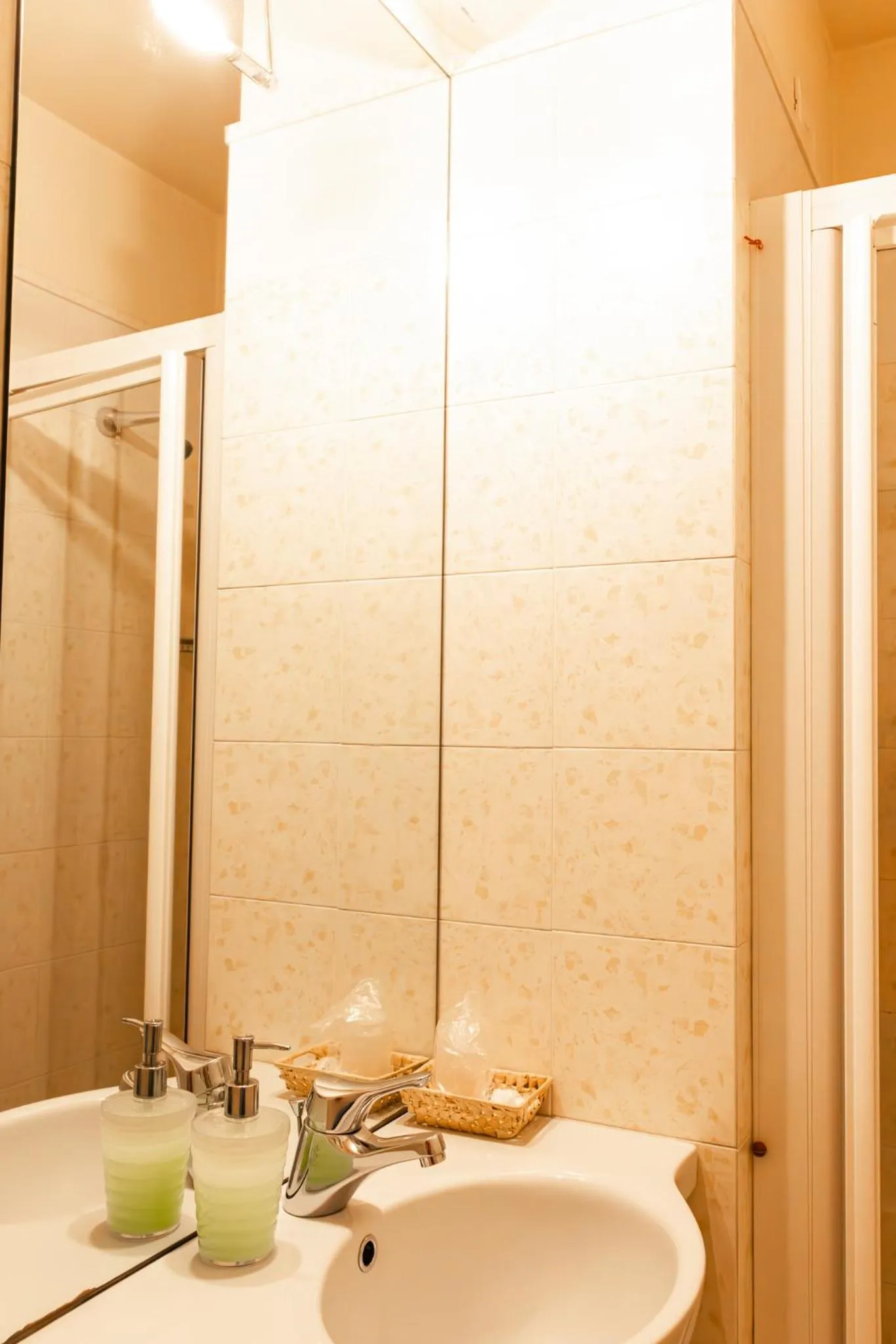 Shower in Hotel Dependance Silvestro