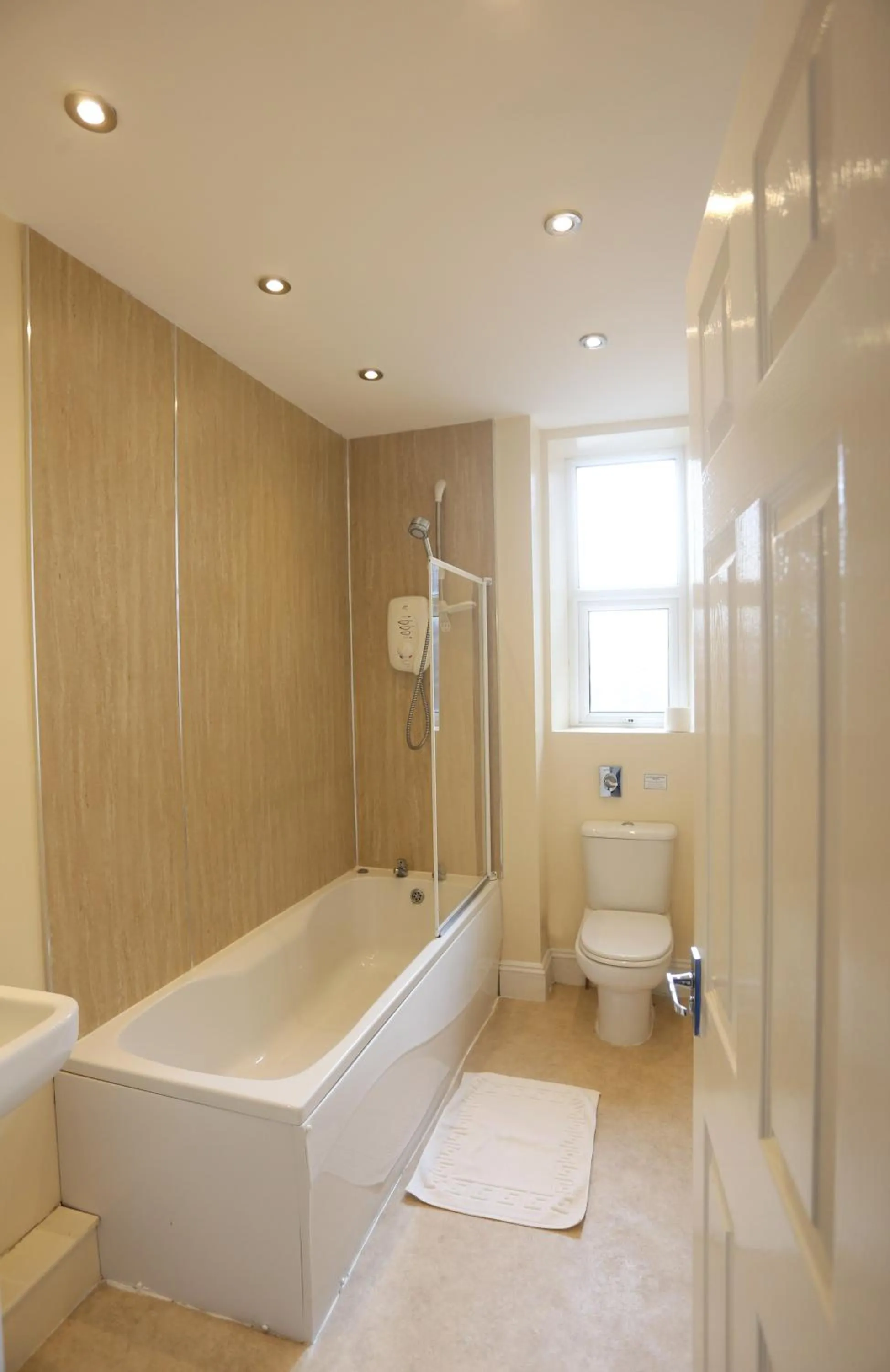 Toilet in Riviera Guesthouse