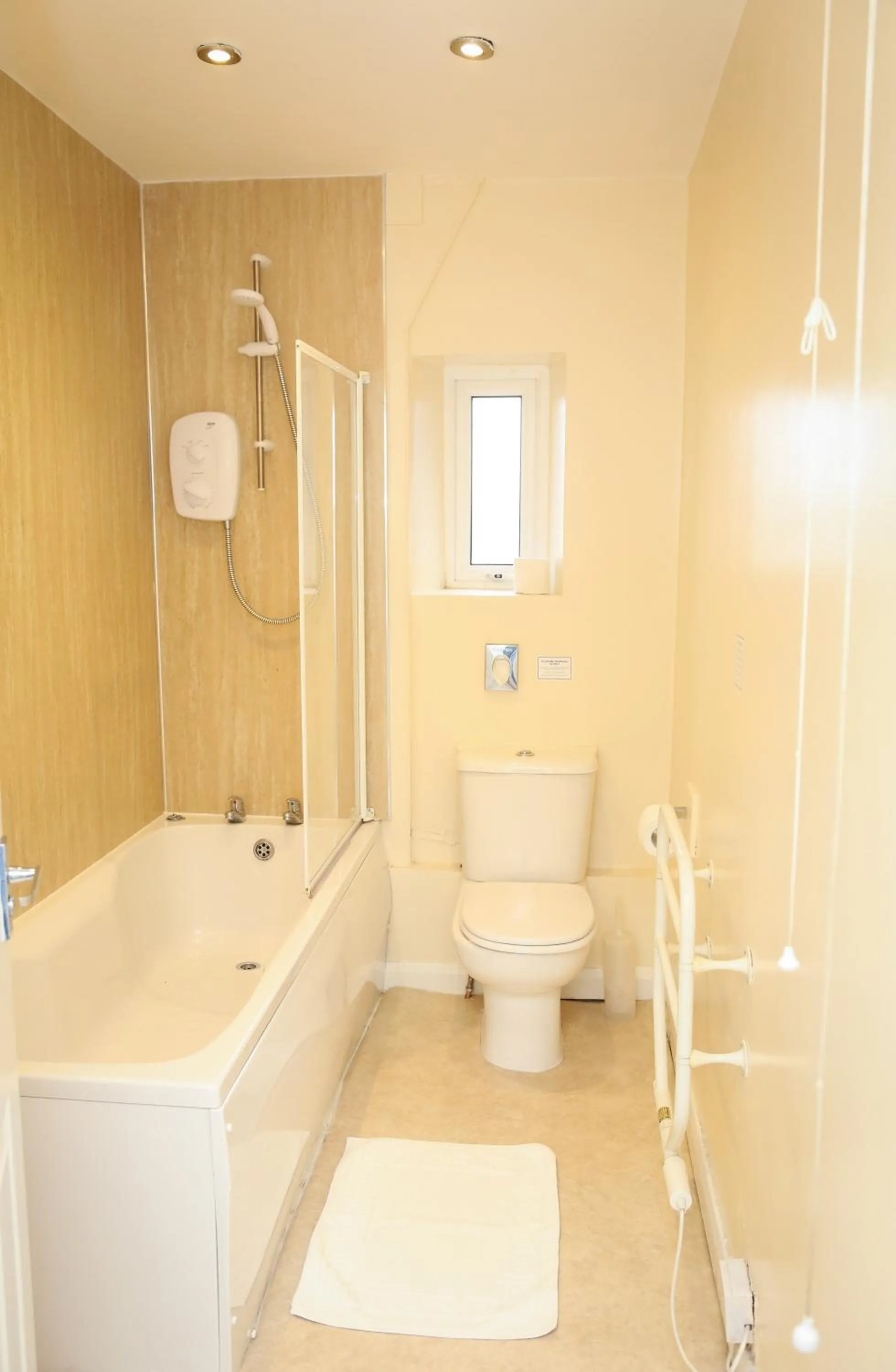 Toilet in Riviera Guesthouse