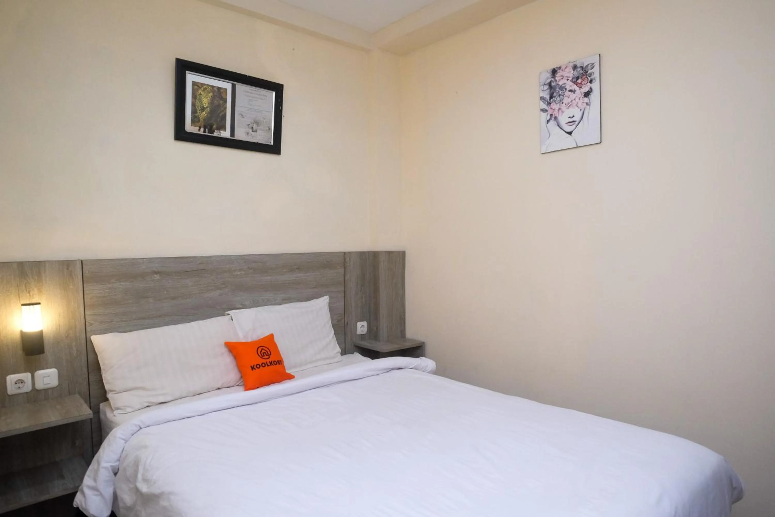 Bedroom in Koolkost near Stadion Maguwoharjo