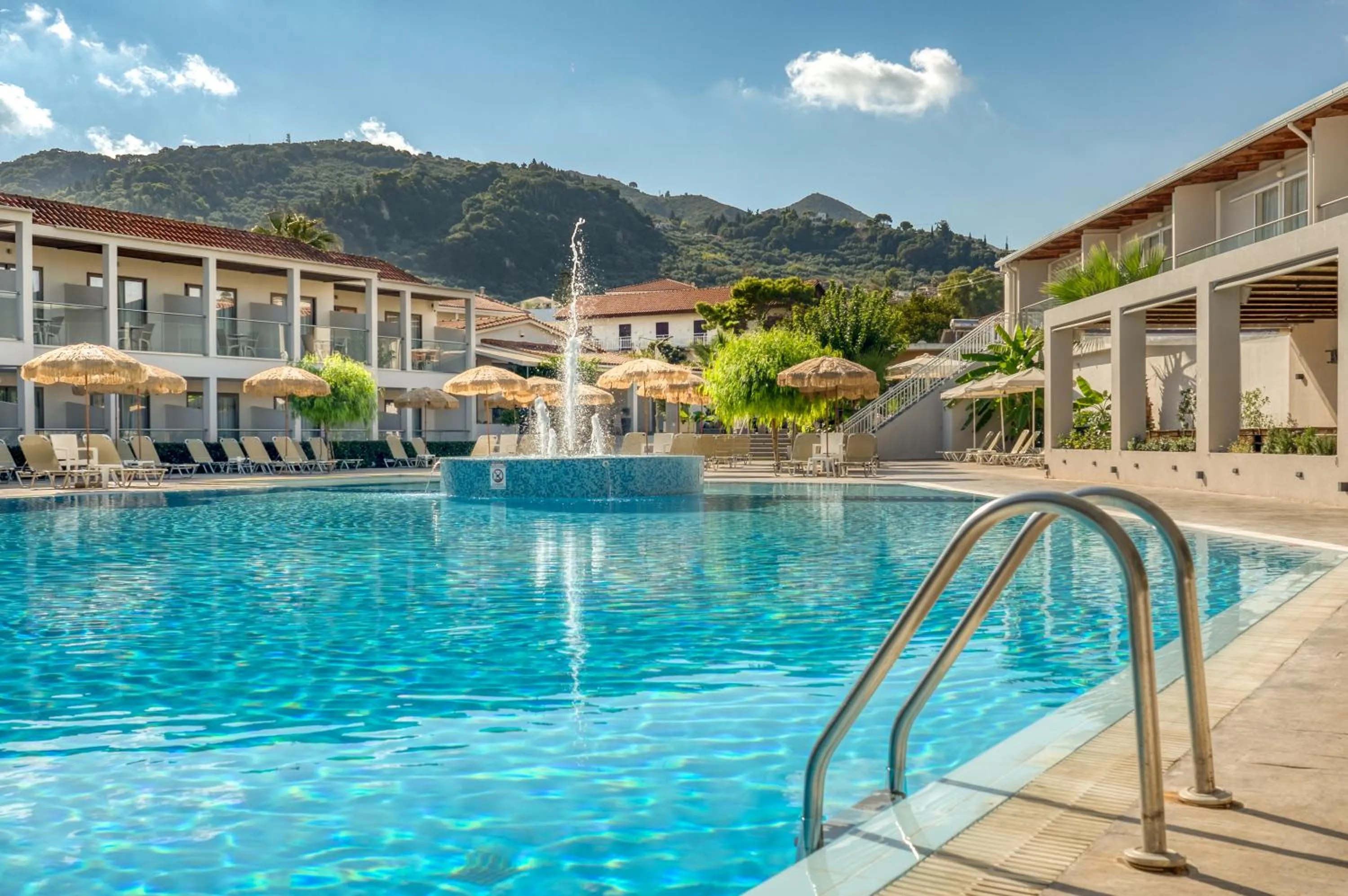 Swimming pool in Hotel Papillon