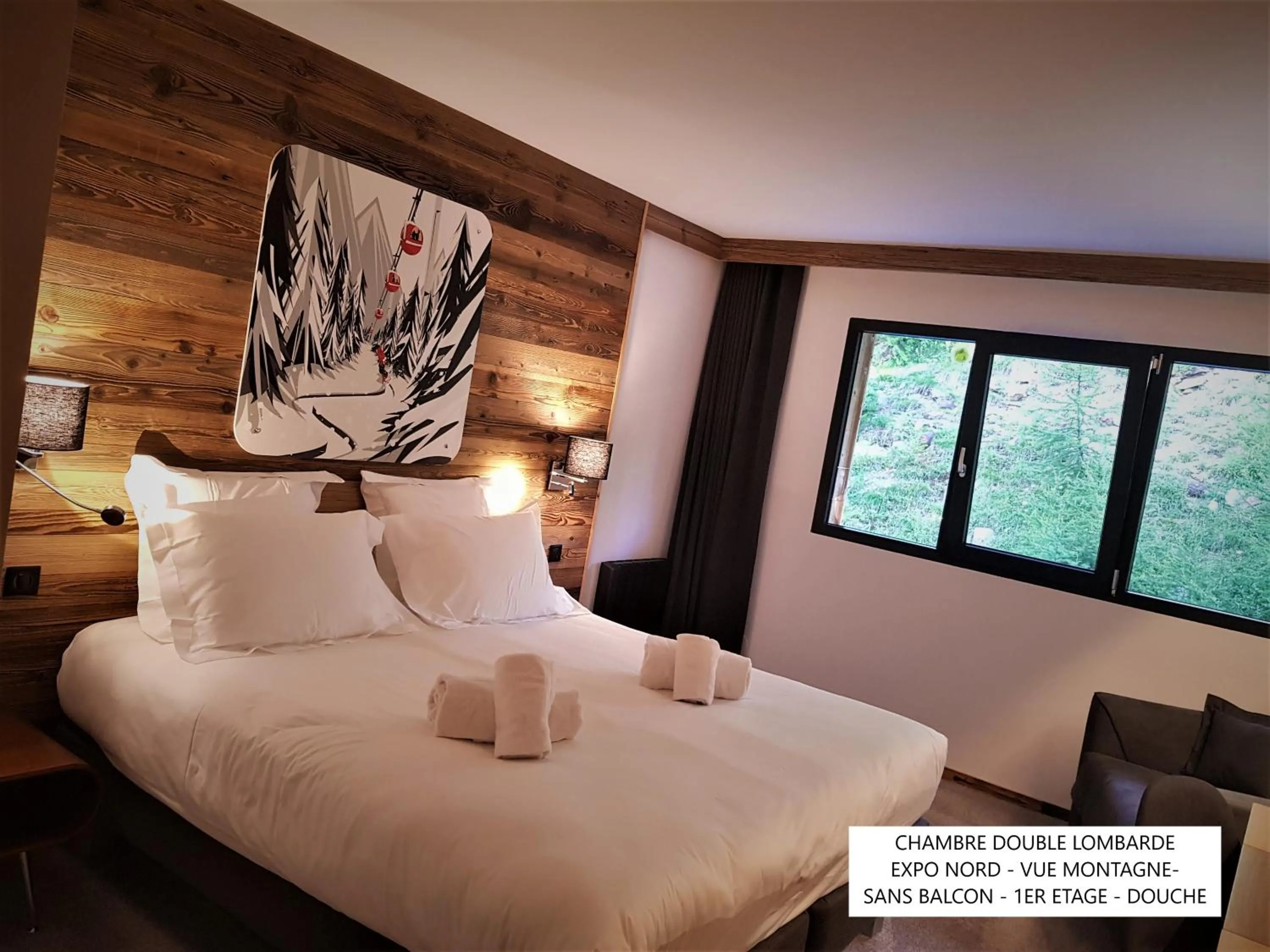 Bed in Chalet Marano Restaurant & Spa