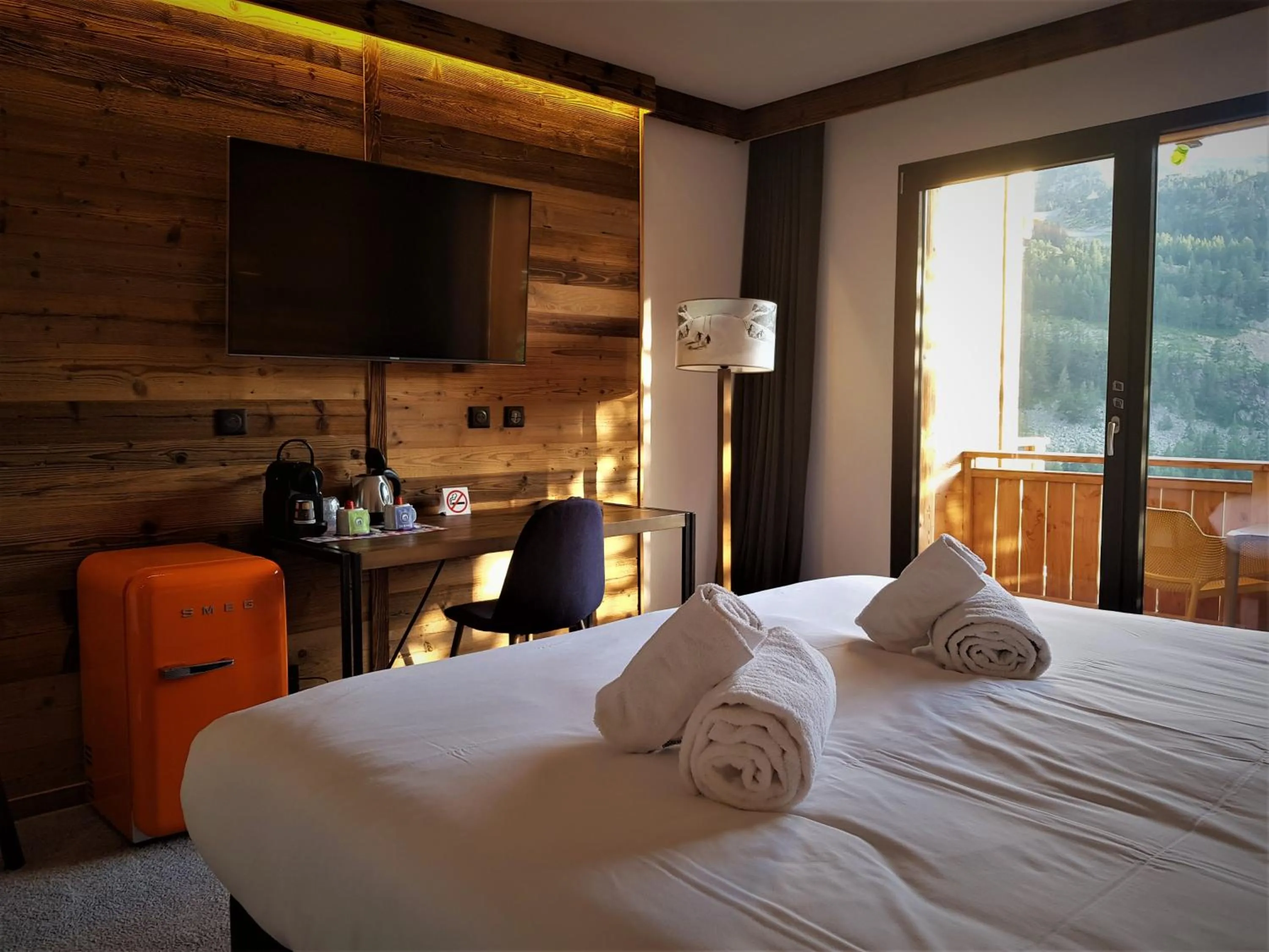 Summer, Bed in Chalet Marano Restaurant & Spa