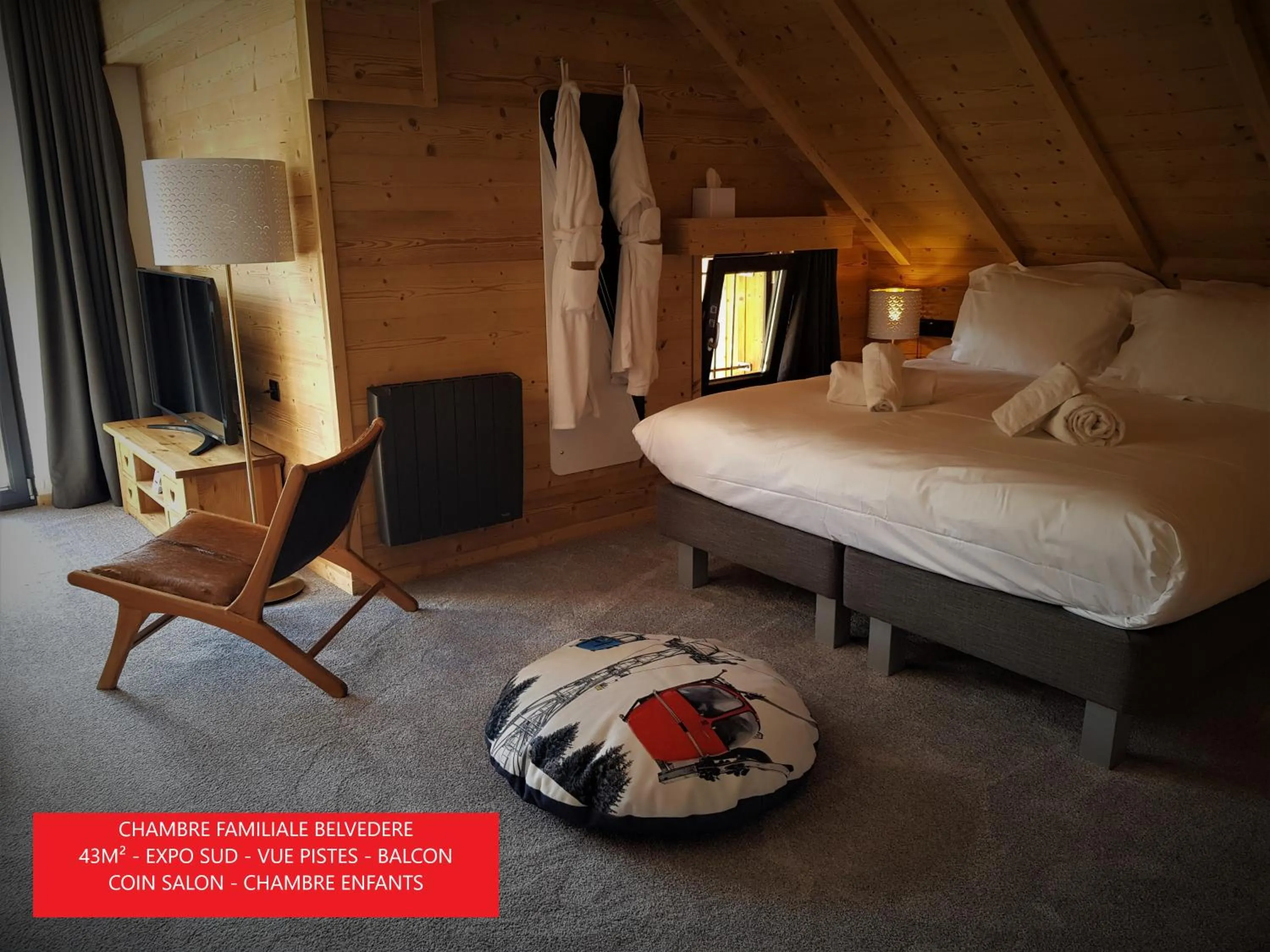 Photo of the whole room, Bed in Chalet Marano Restaurant & Spa