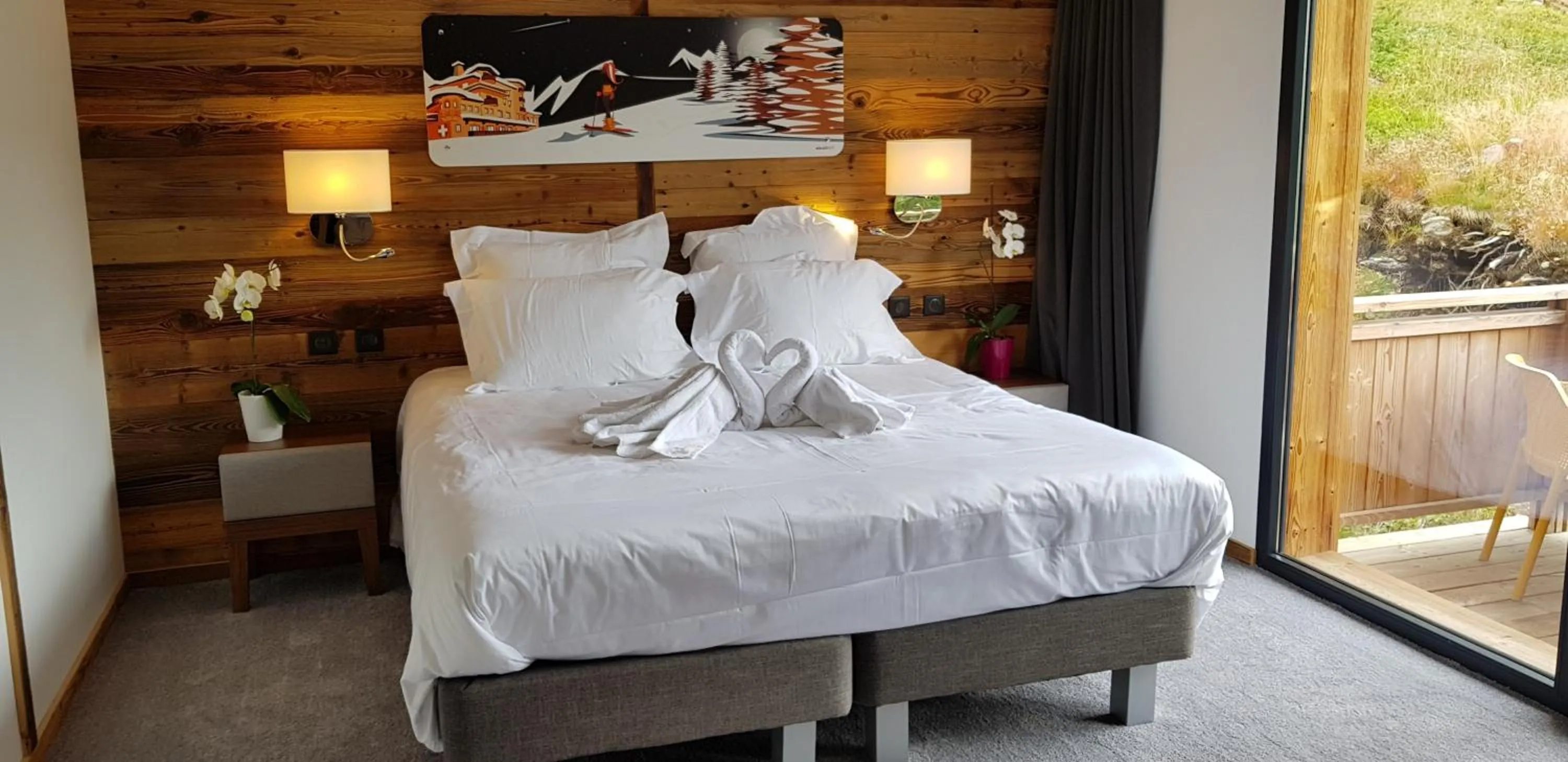 Bed in Chalet Marano Restaurant & Spa