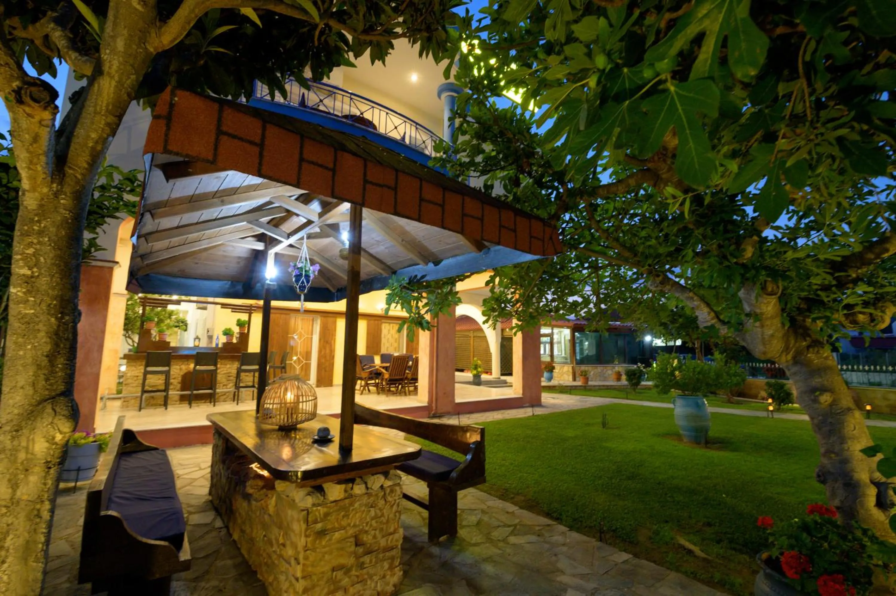 Villa Avra