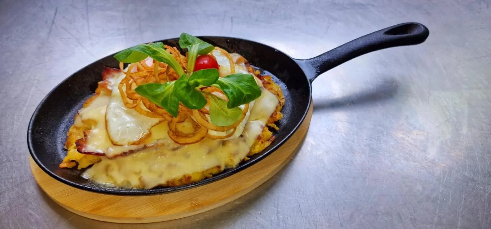 Food and drinks in Hotel-Restaurant-Linde