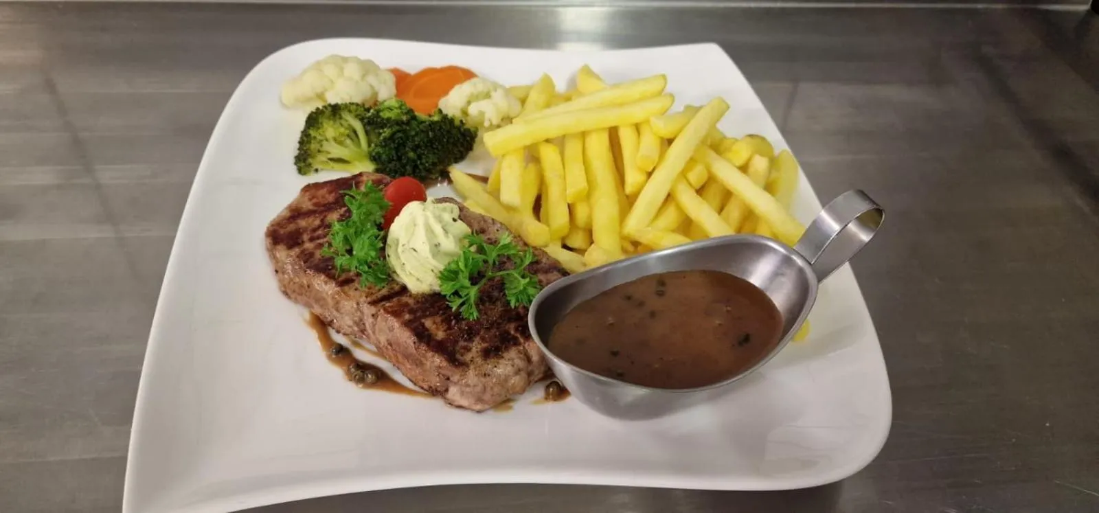 Food and drinks in Hotel-Restaurant-Linde