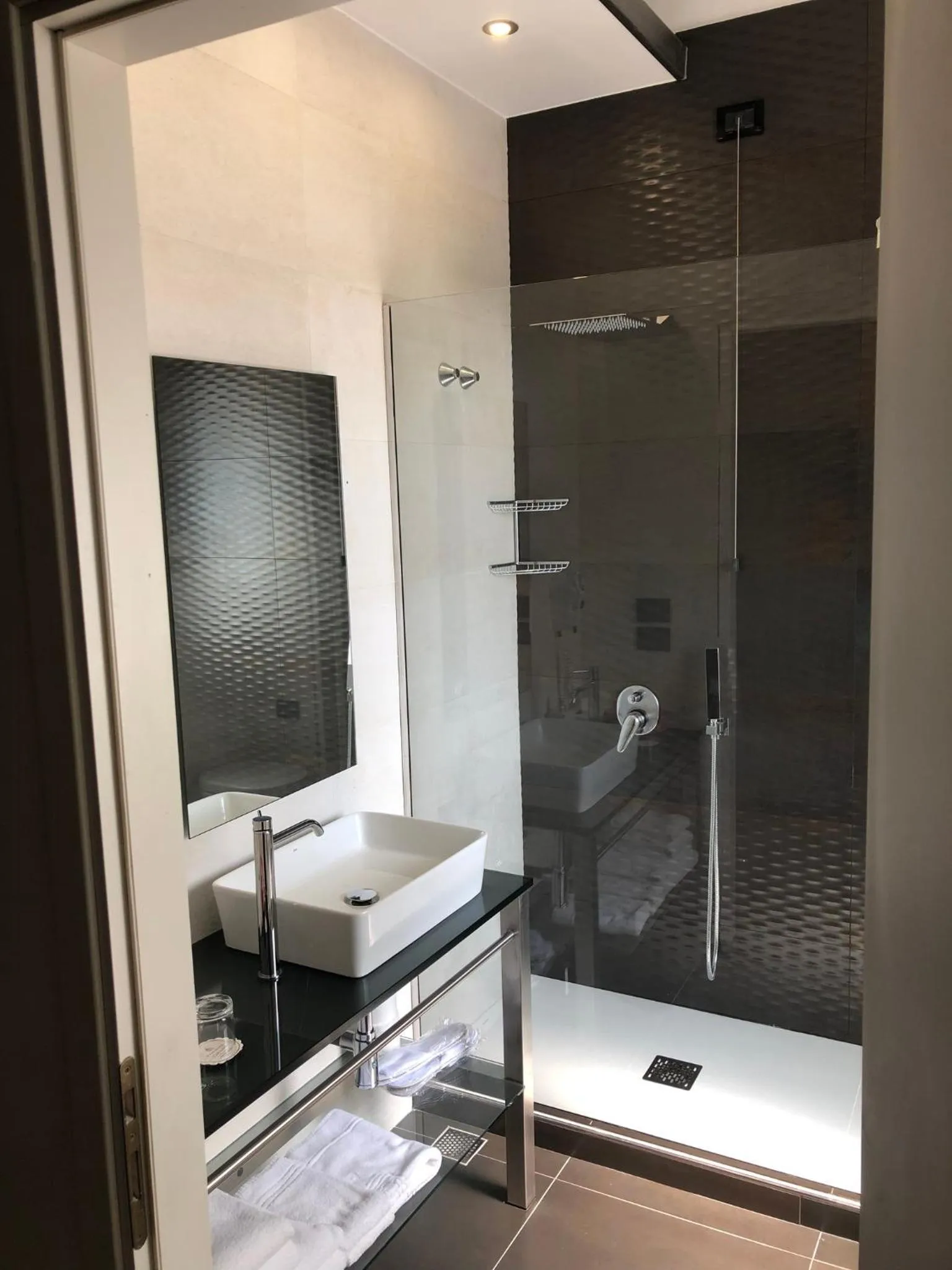 Shower in Park Hotel Cellini