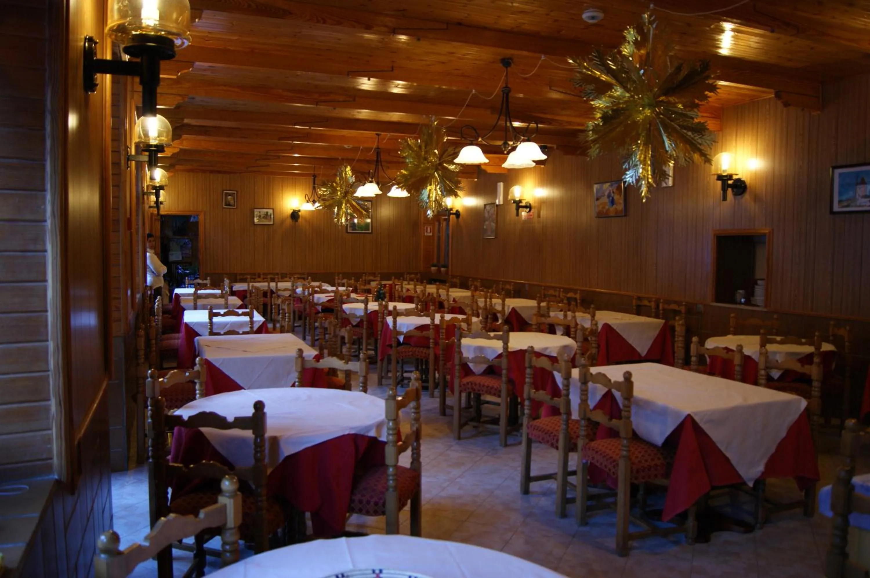 Restaurant/places to eat in Hotel Europa