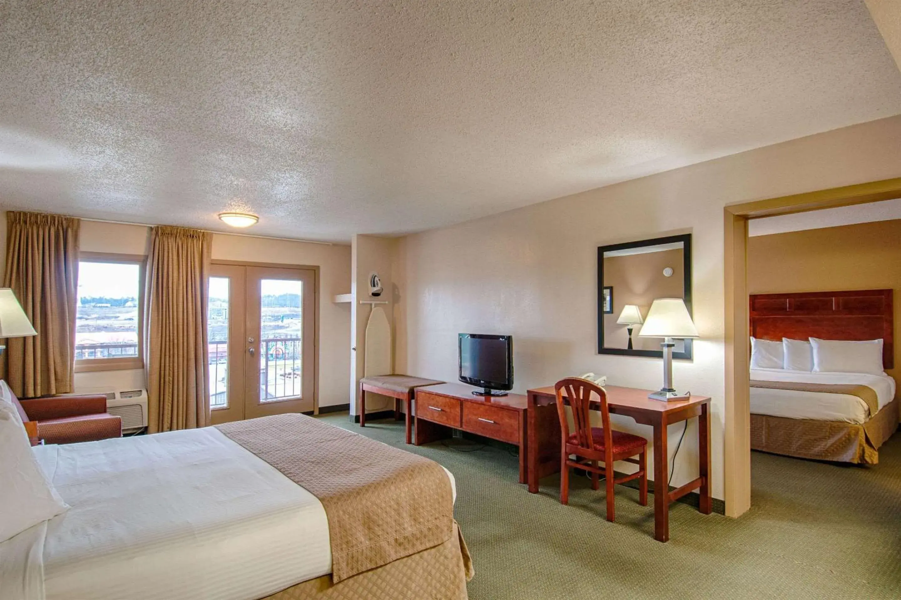 Bedroom, Bed in Park Tower Inn Bedroom, Bed in Park Tower Inn