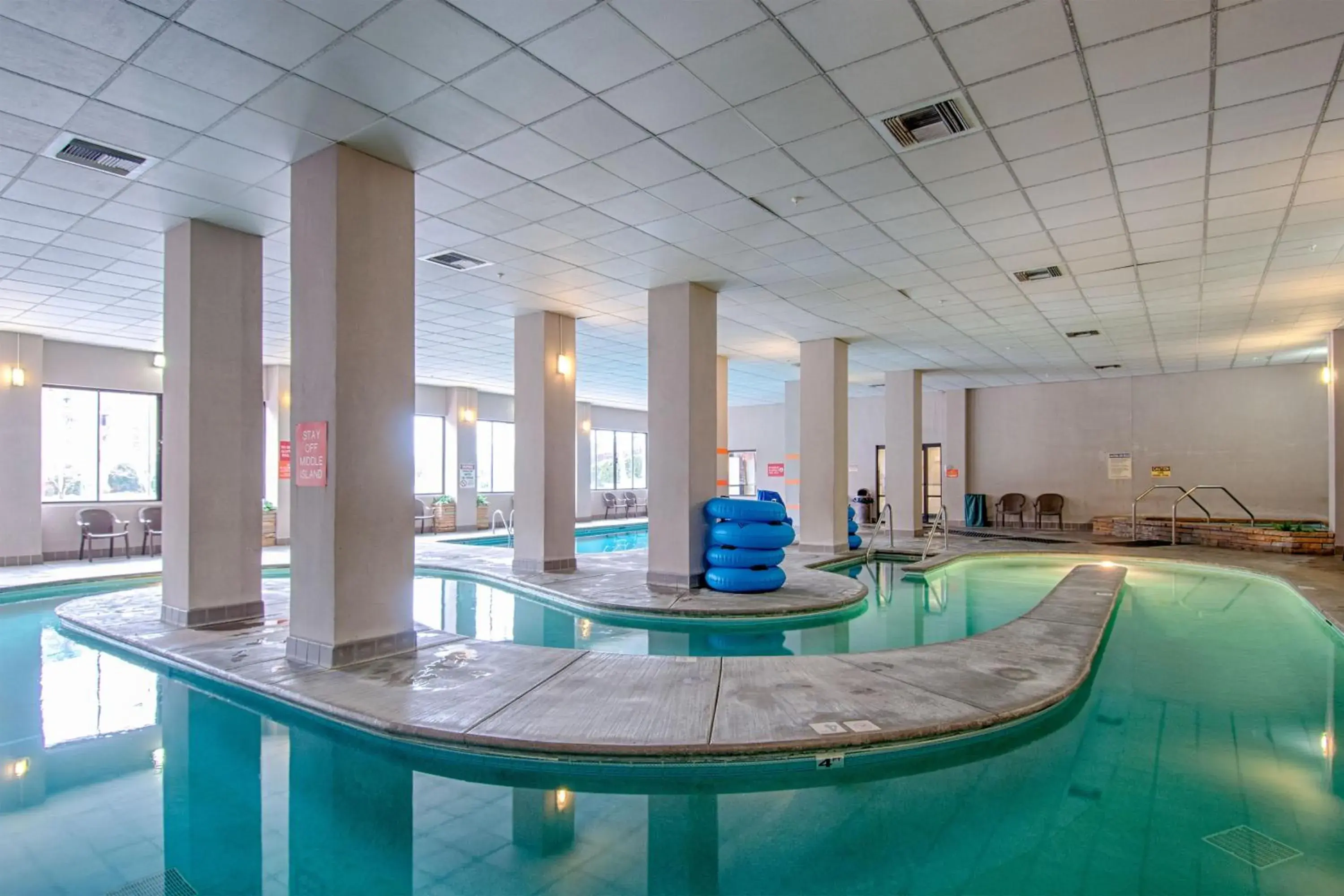 Pool view in Park Tower Inn Pool view in Park Tower Inn