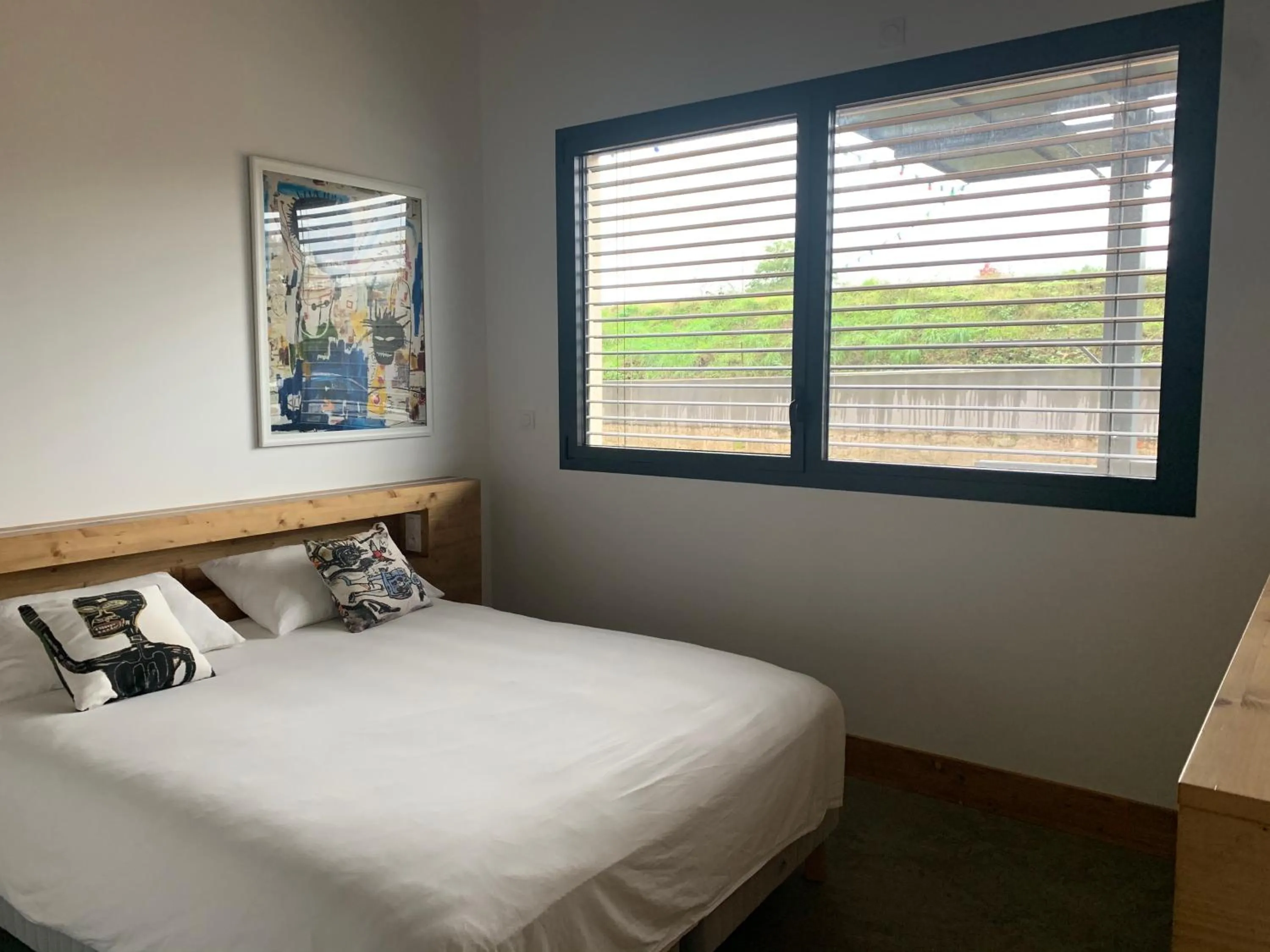 Bed in Le B Complexe Hôtel