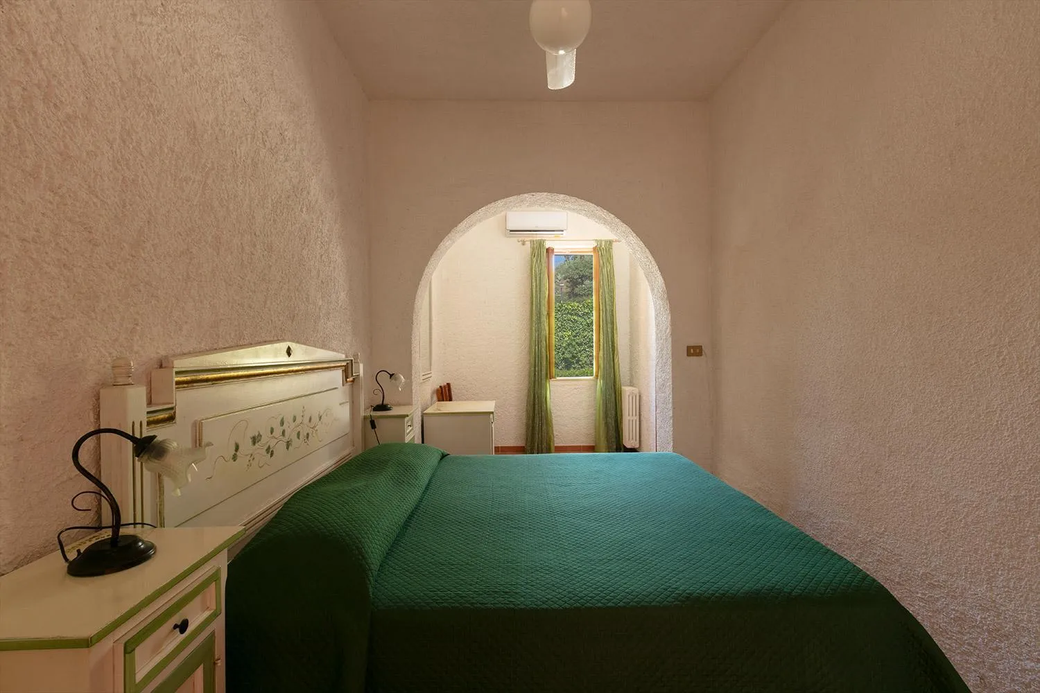 Bathroom, Bed in Villa Giada