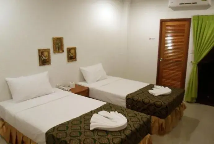 Photo of the whole room, Bed in G&B Guesthouse Photo of the whole room, Bed in G&B Guesthouse