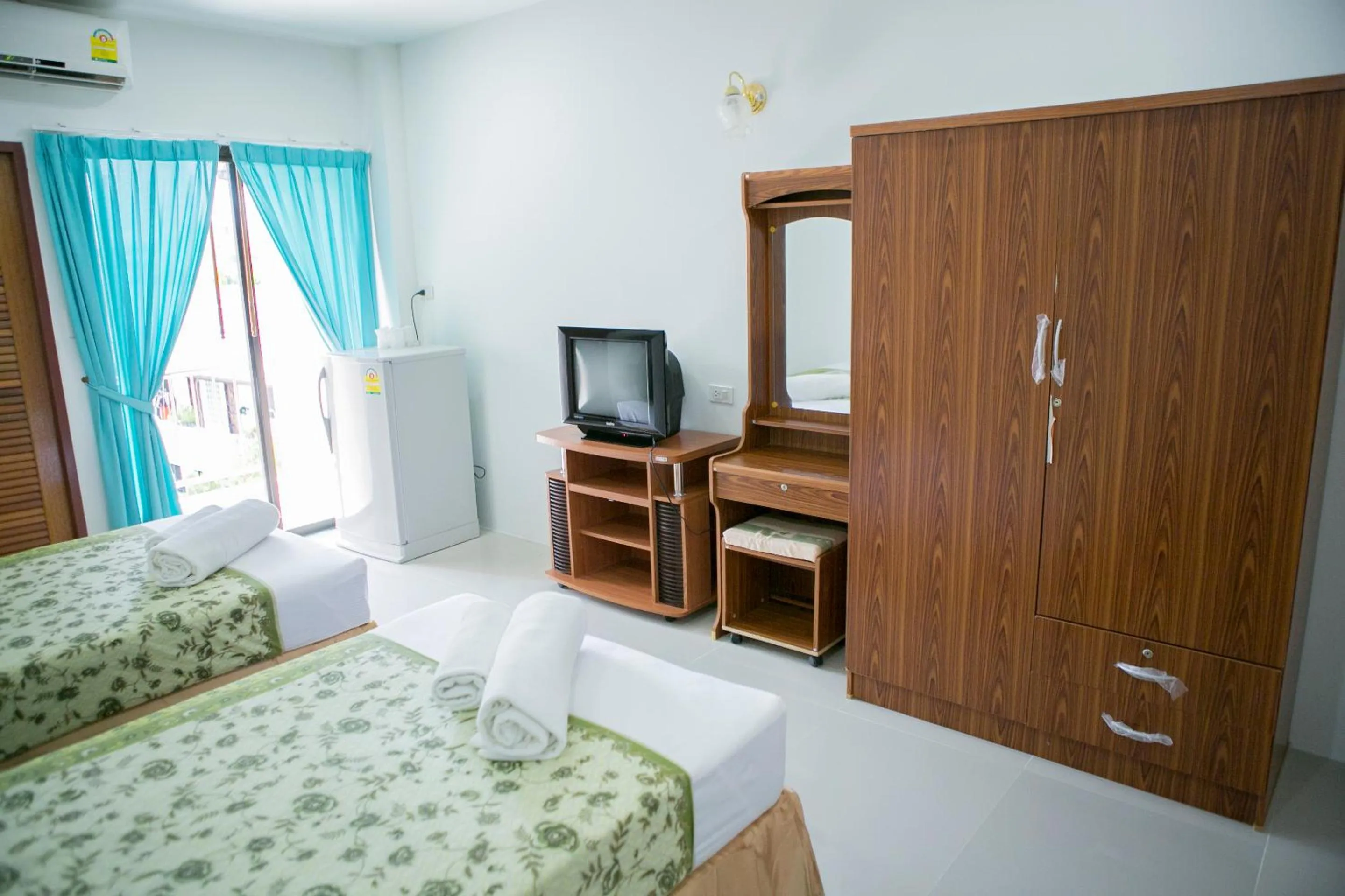 Day, Bed in G&B Guesthouse