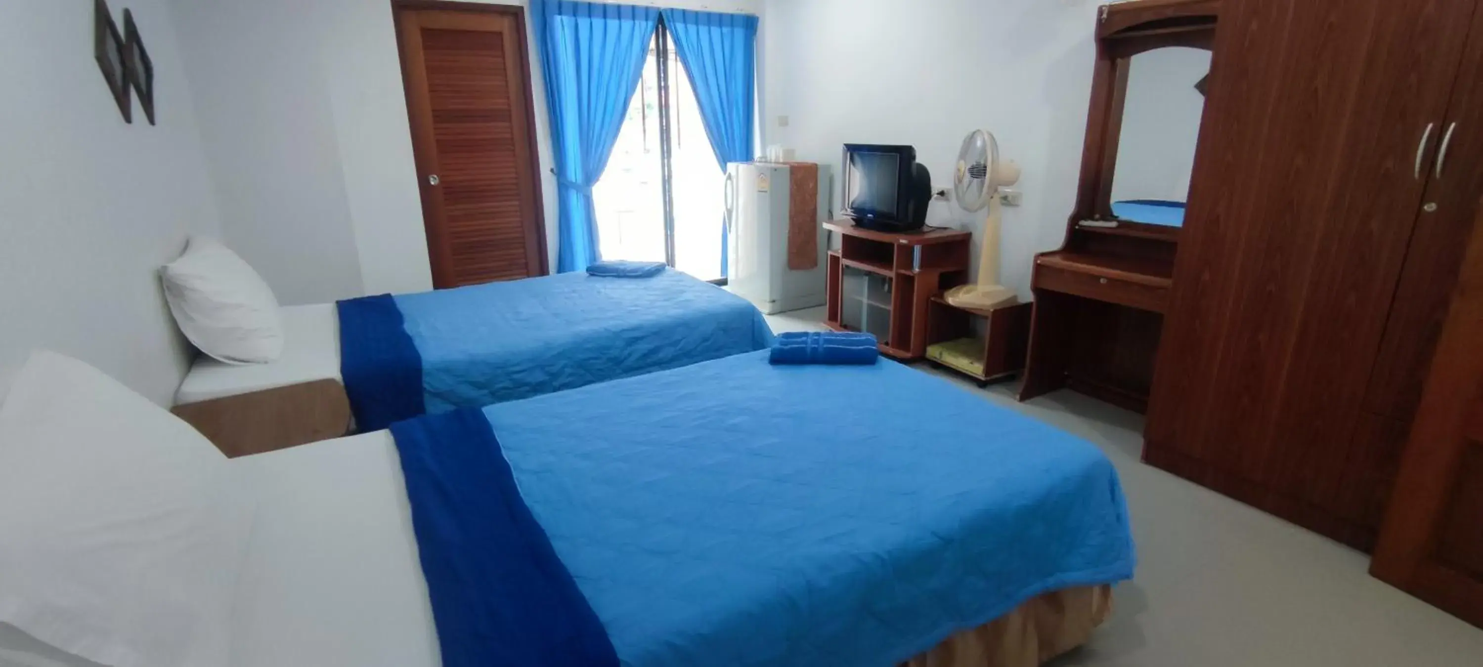 Photo of the whole room, Bed in G&B Guesthouse Photo of the whole room, Bed in G&B Guesthouse