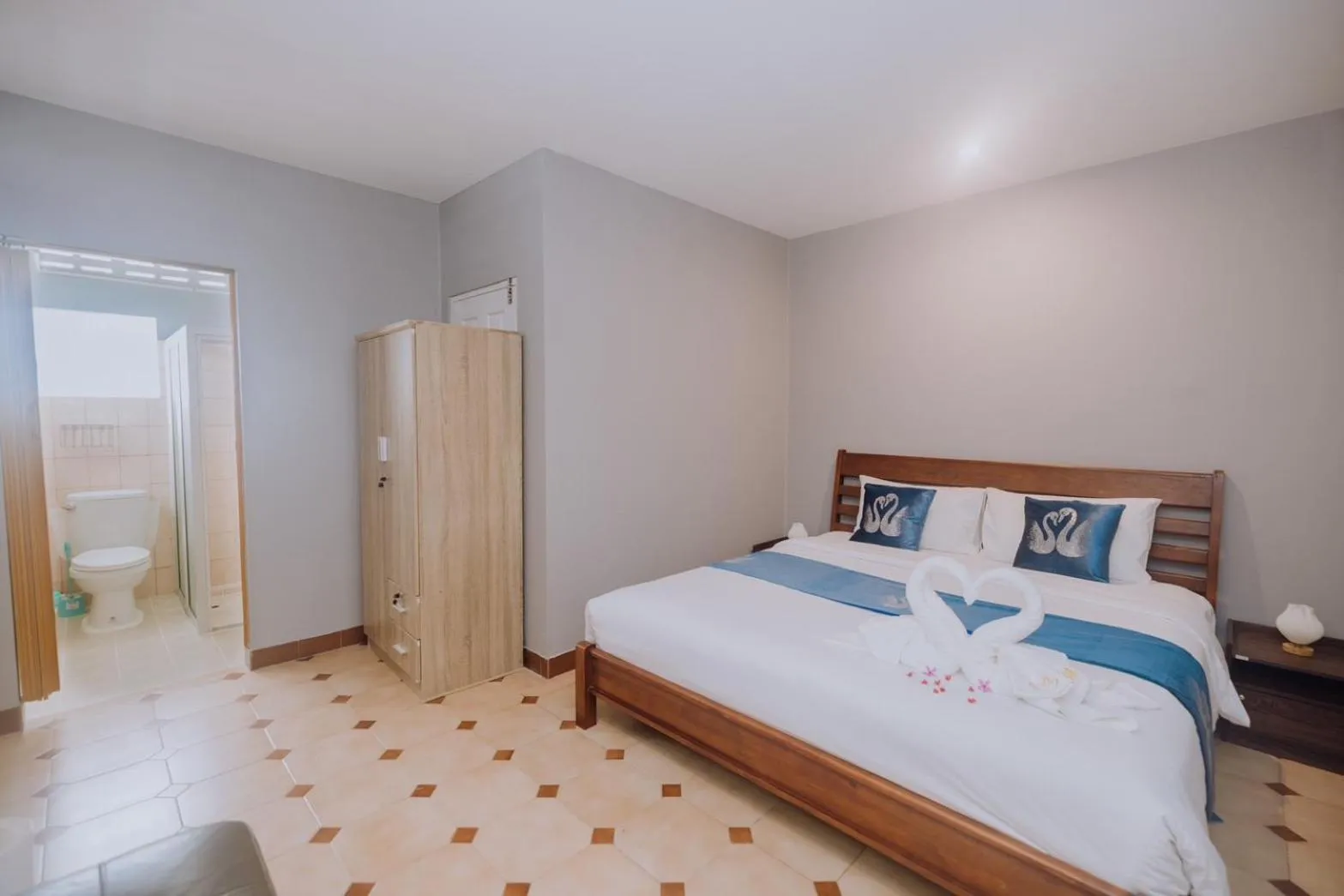 Bed in Phuket Monaburi Boutique Hotel