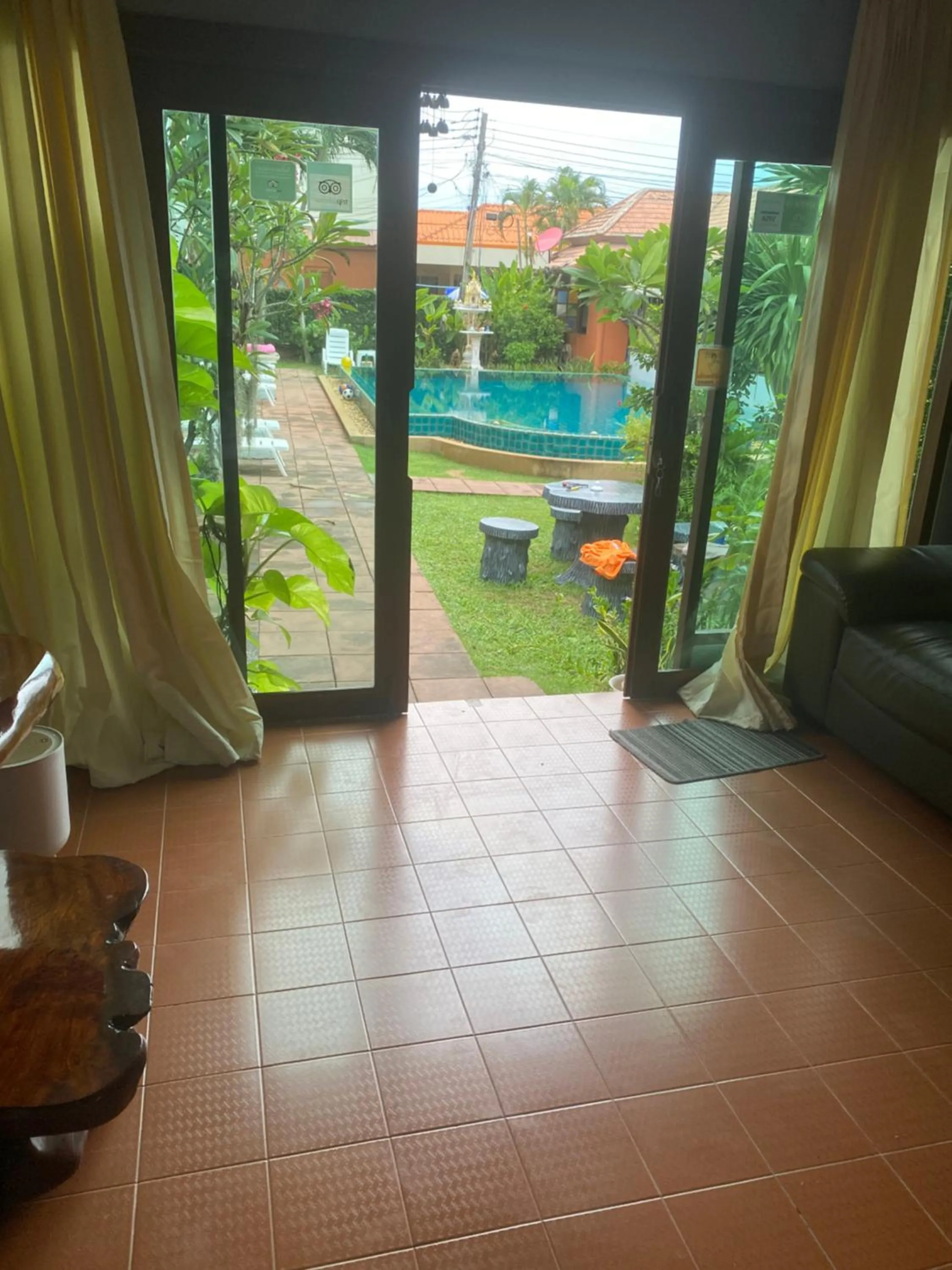 Phuket Monaburi Boutique Hotel