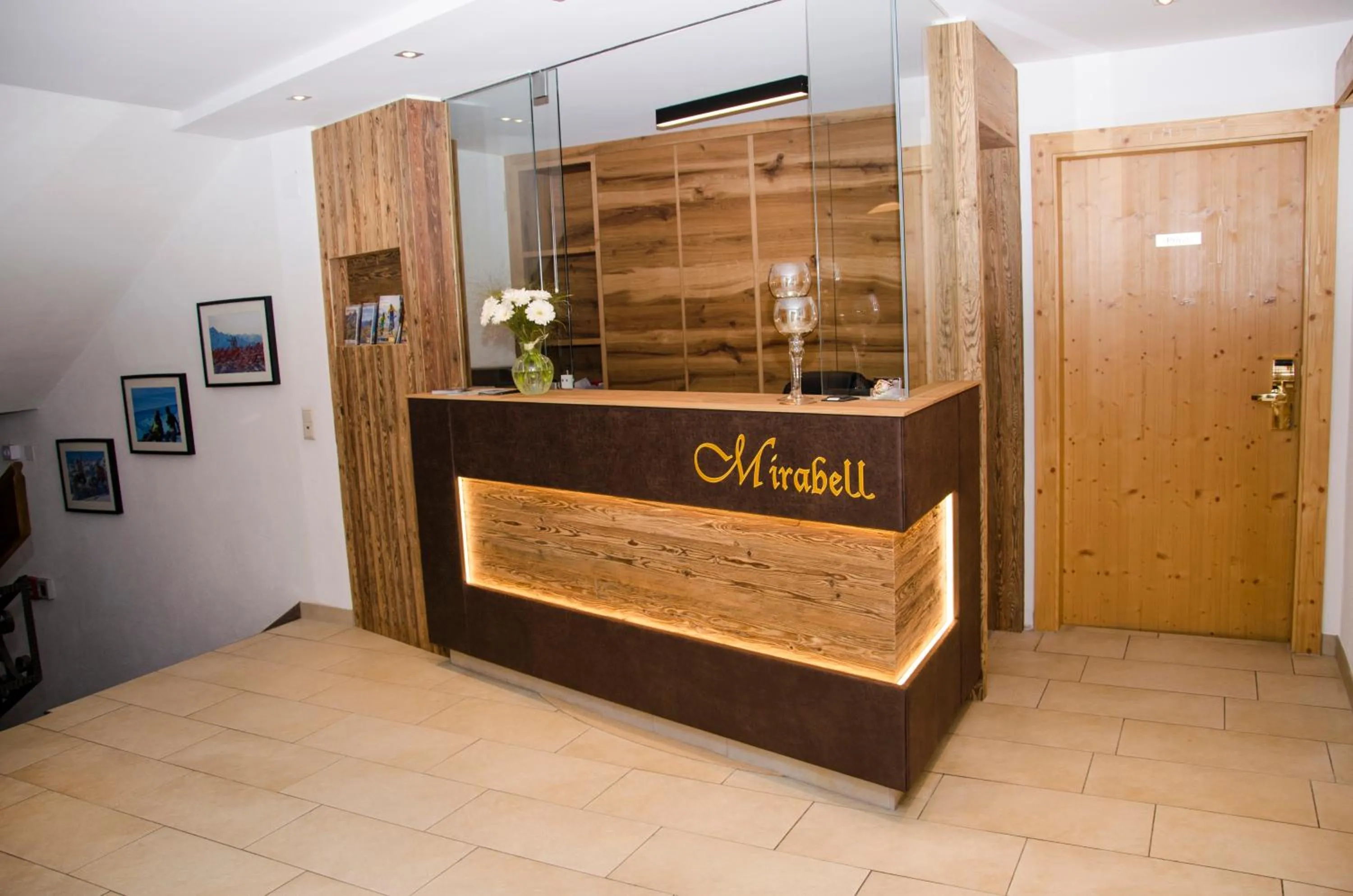 Lobby or reception in Hotel Garni Mirabell