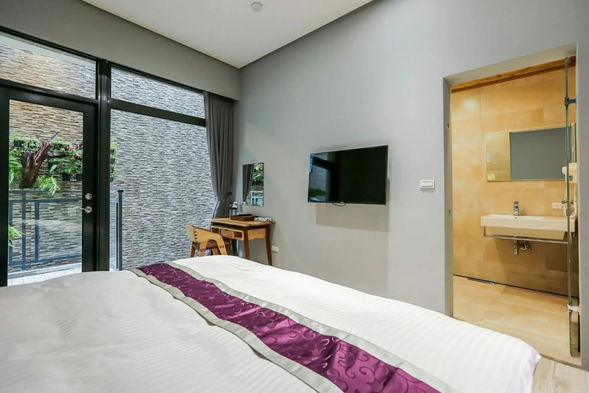 Bed in Yuan places