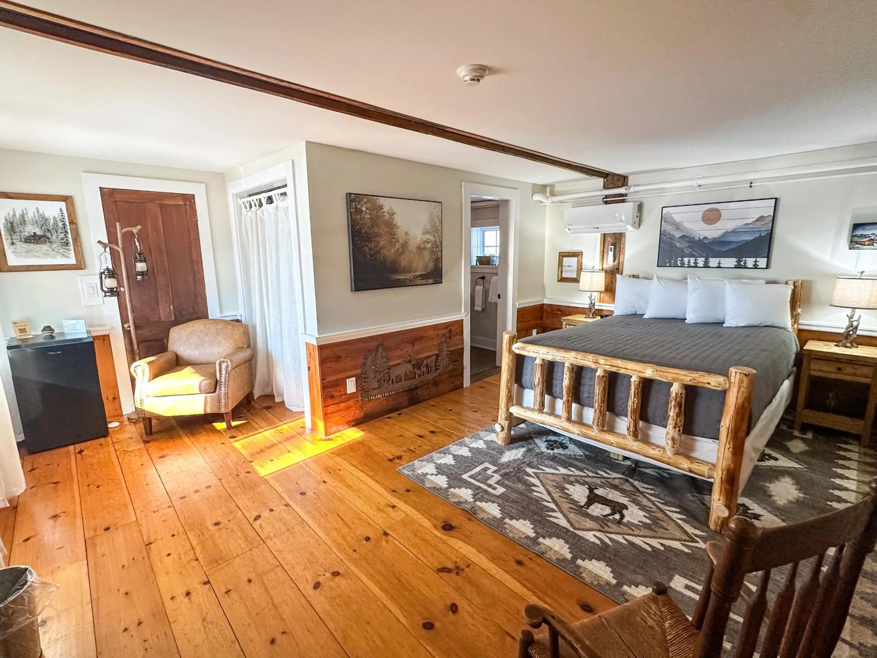 Bed in The Black Walnut Inn