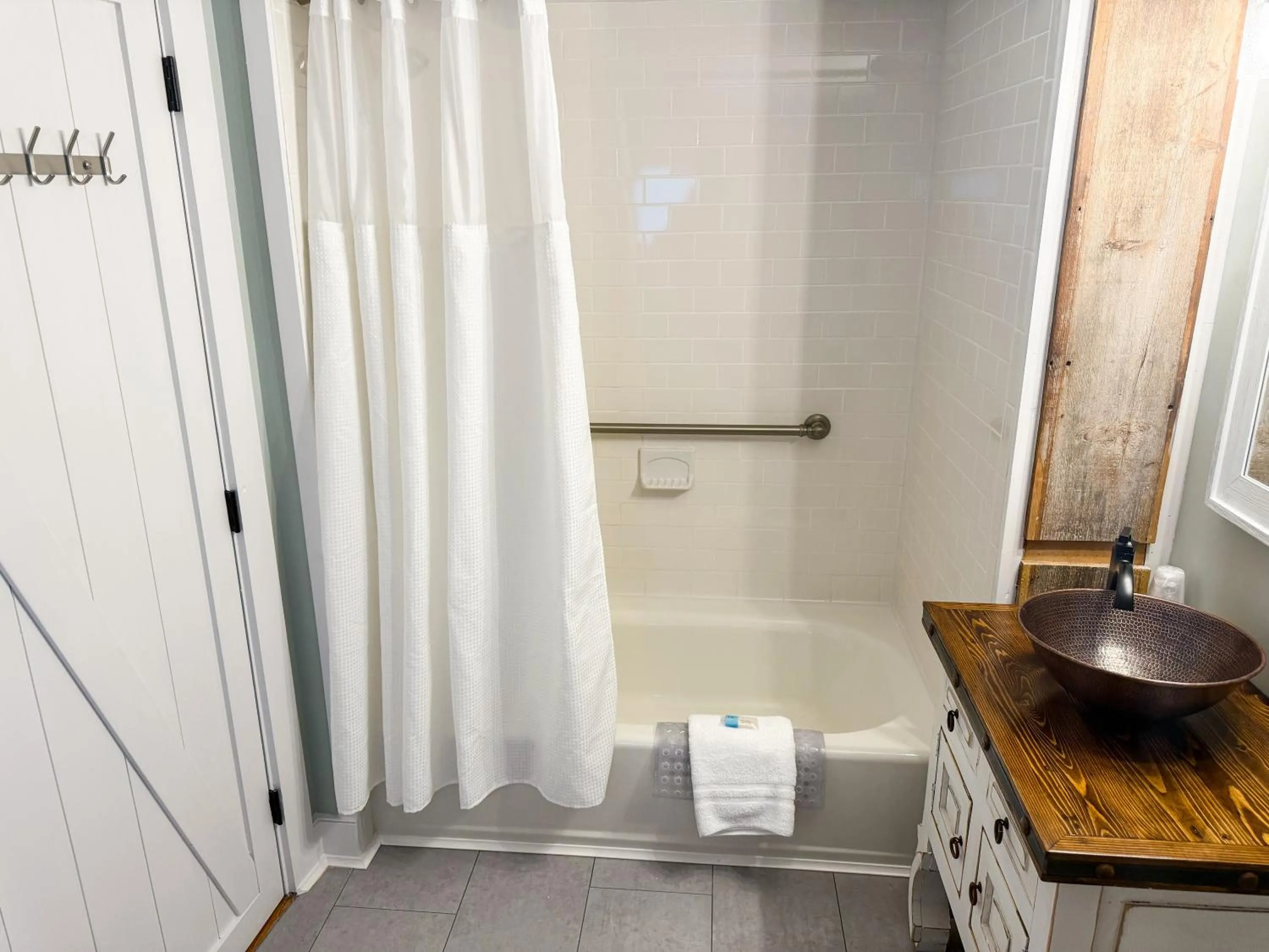 The Black Walnut Inn