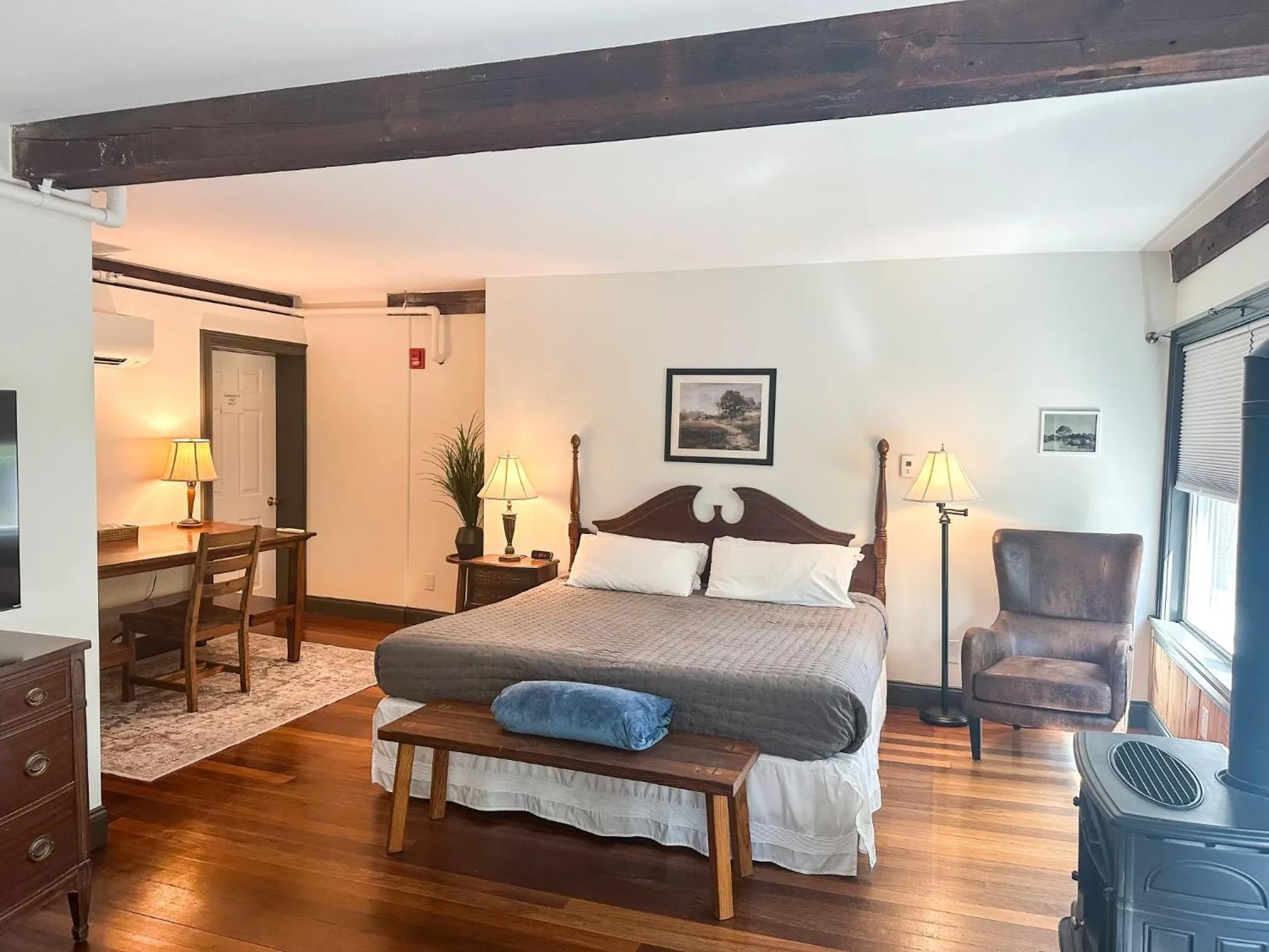 Bedroom, Bed in The Black Walnut Inn