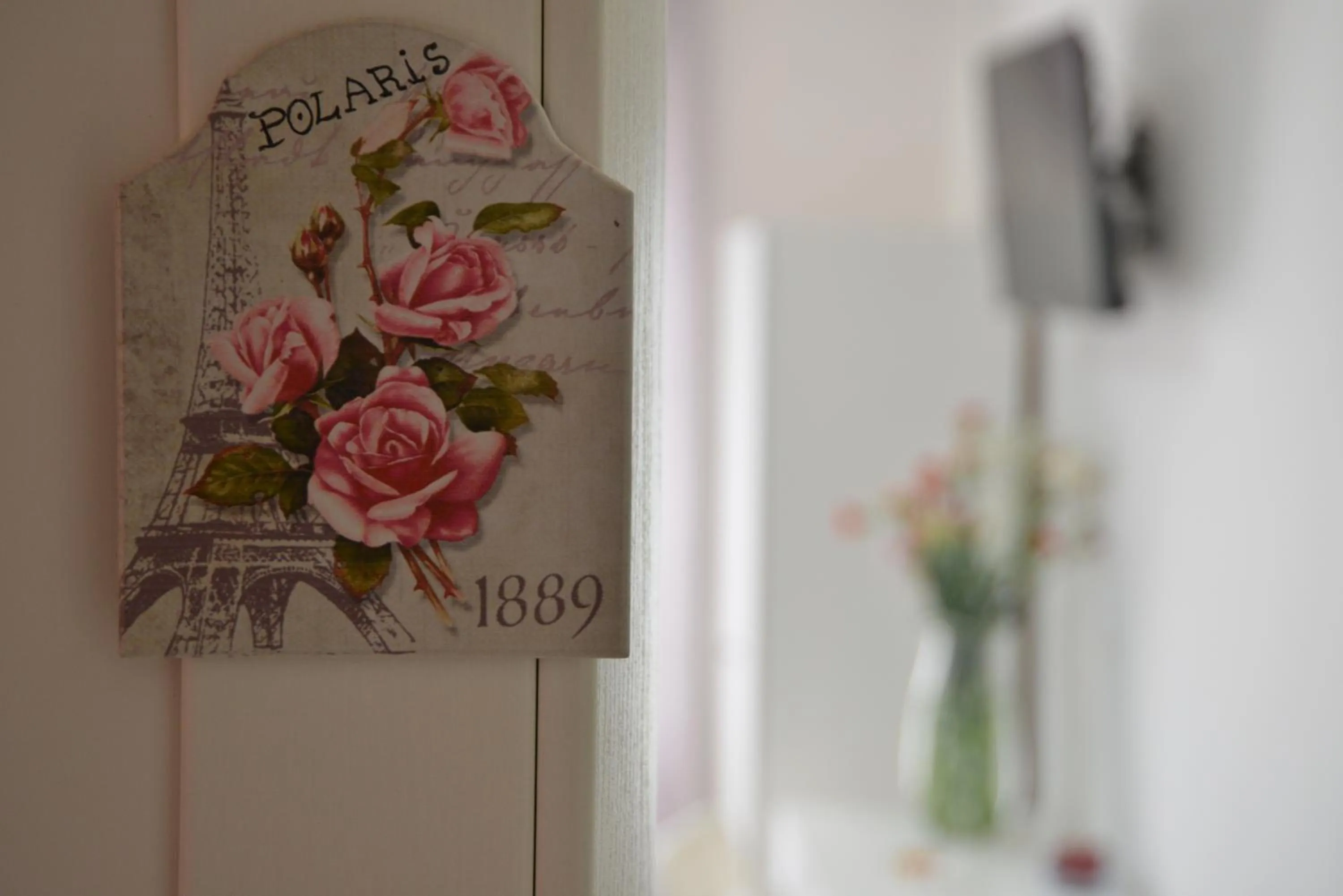 Decorative detail in Bellatrix