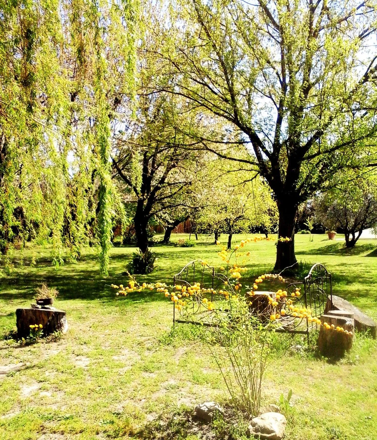 People in les trésors de malle mialle