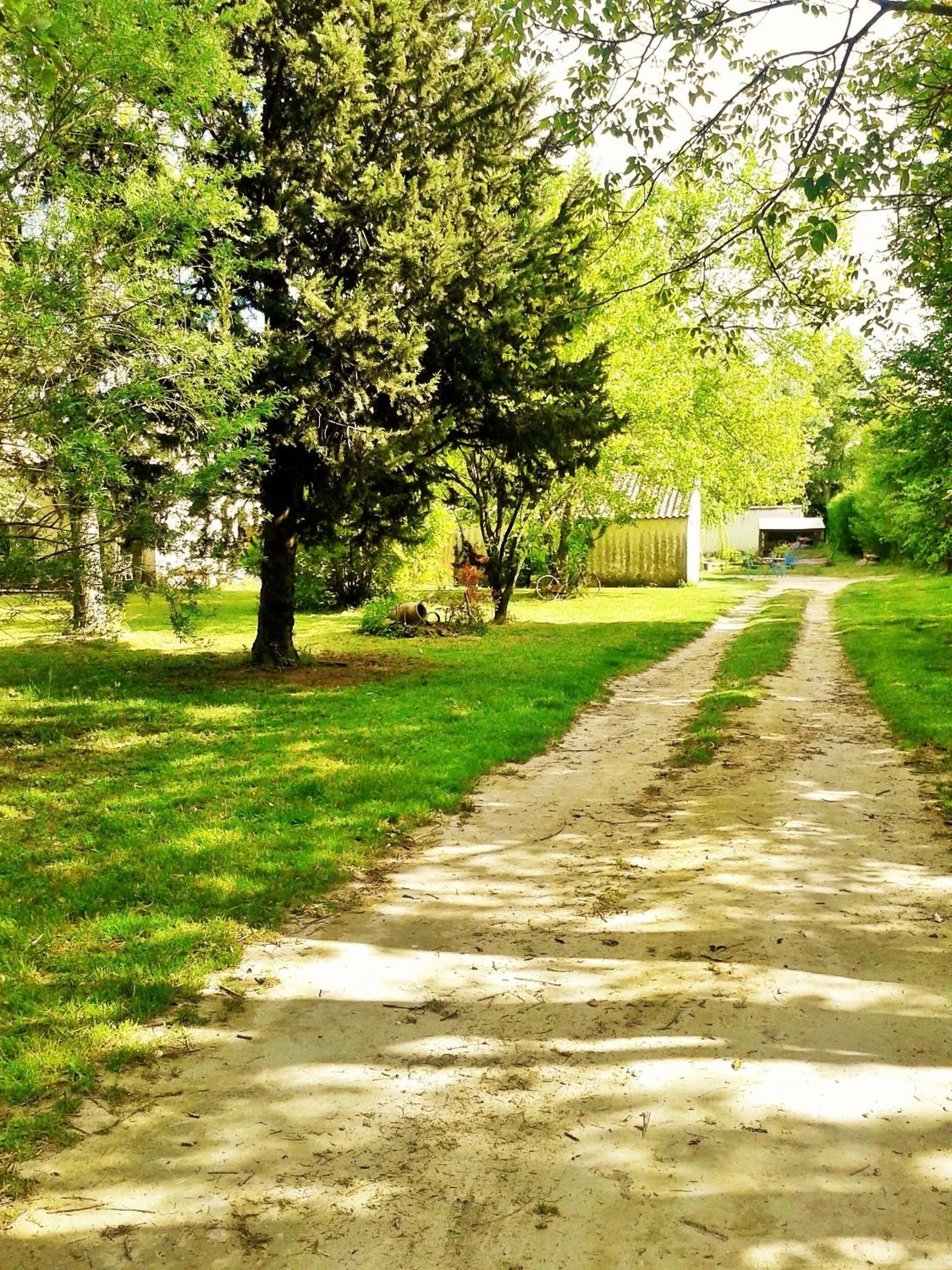 People in les trésors de malle mialle