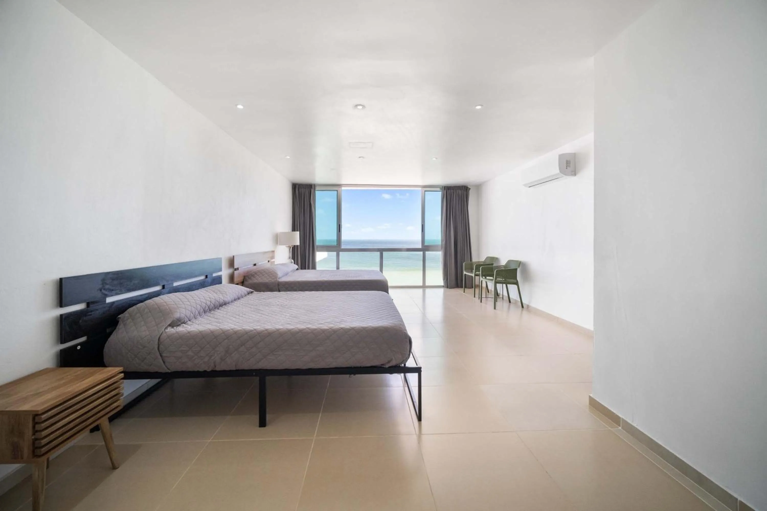 Bed in Beachfront Upscale House in Telchac