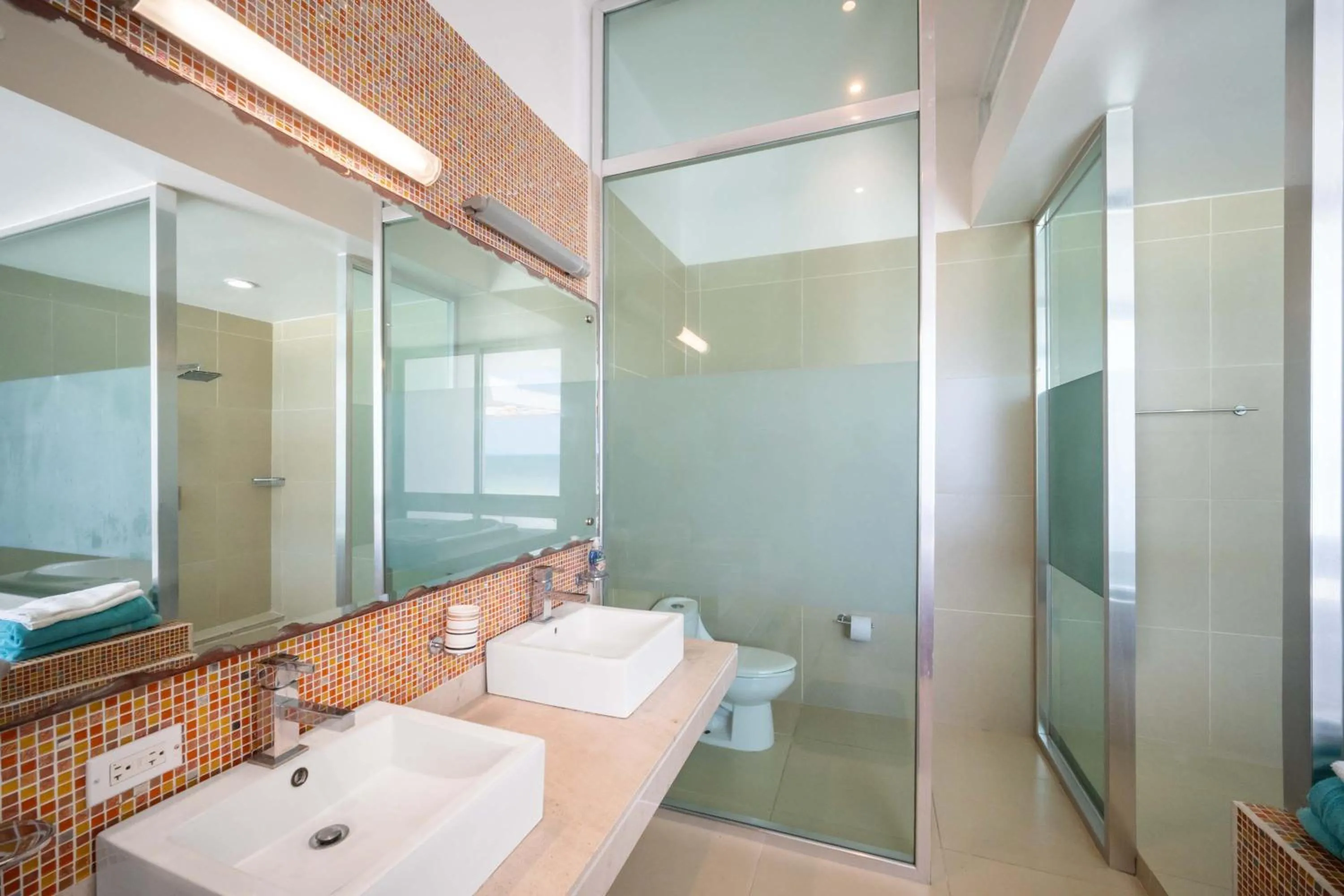 Beachfront Upscale House in Telchac