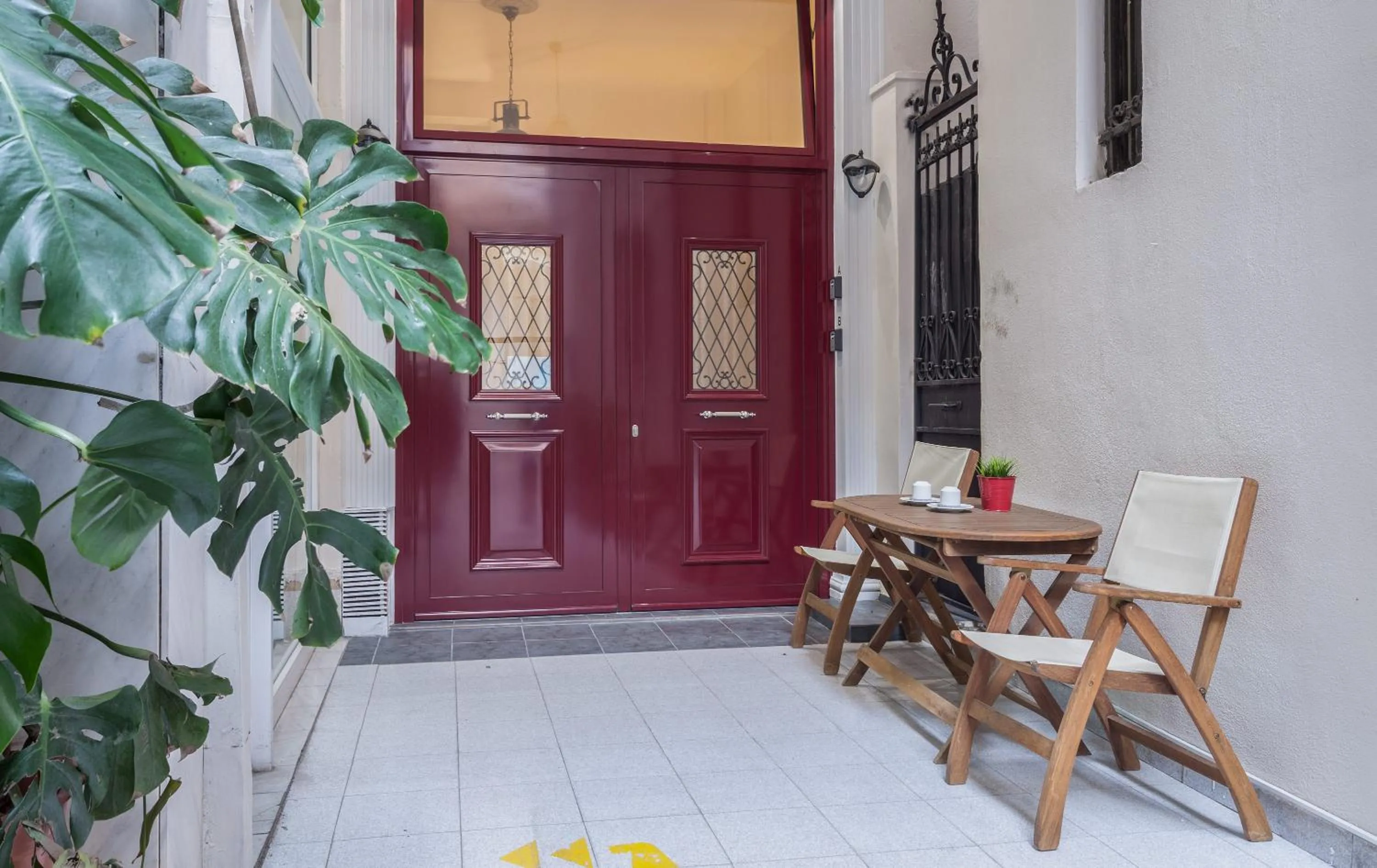 A Gift in the Heart of Monastiraki A