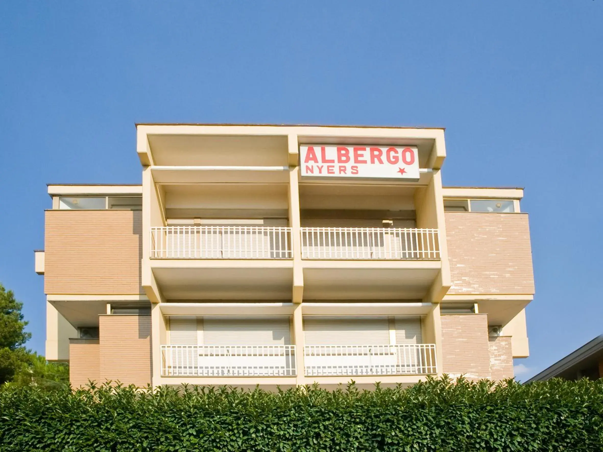 Property building in Albergo Nyers