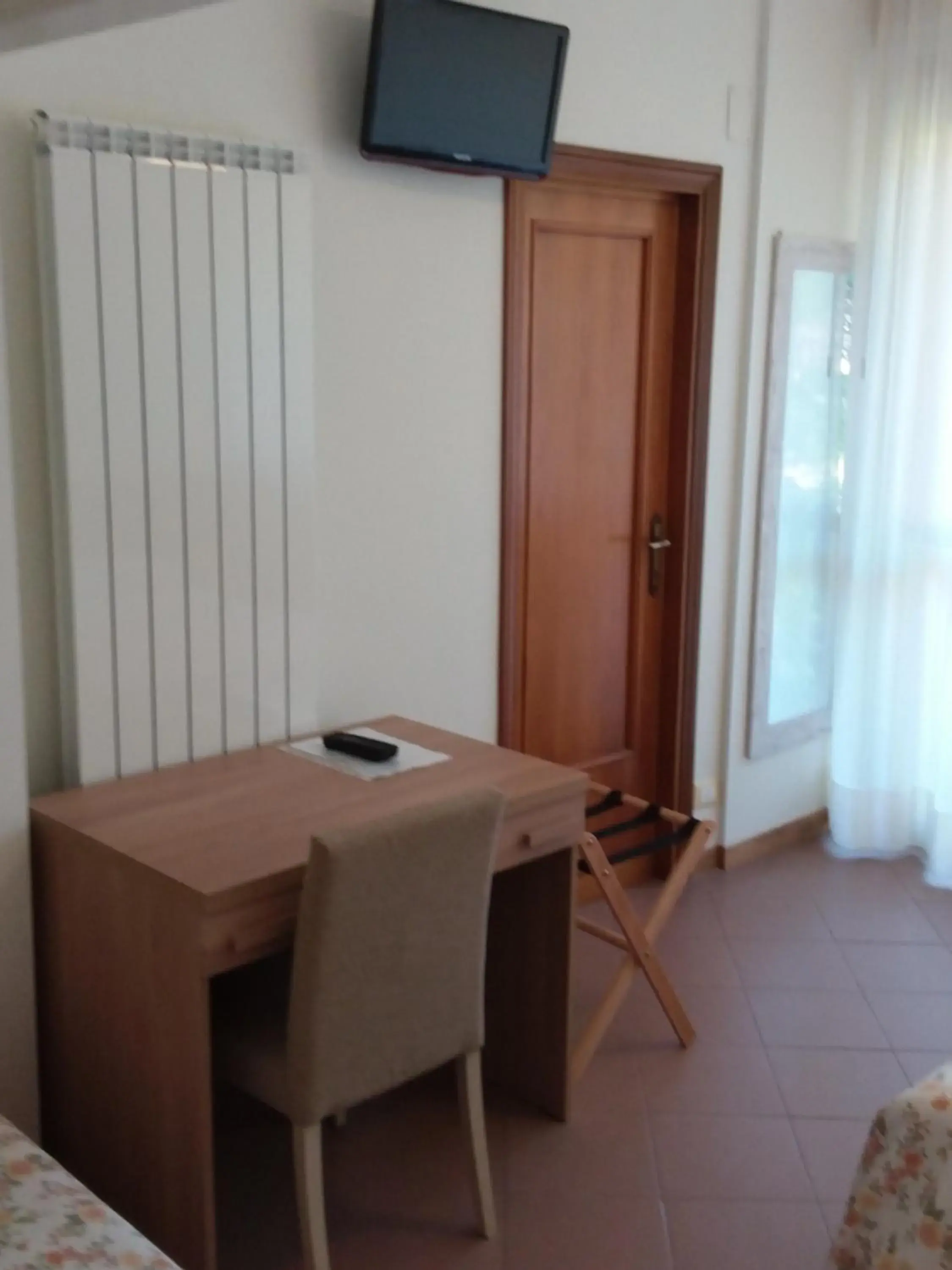 TV and multimedia, TV/Entertainment Center in Albergo Nyers