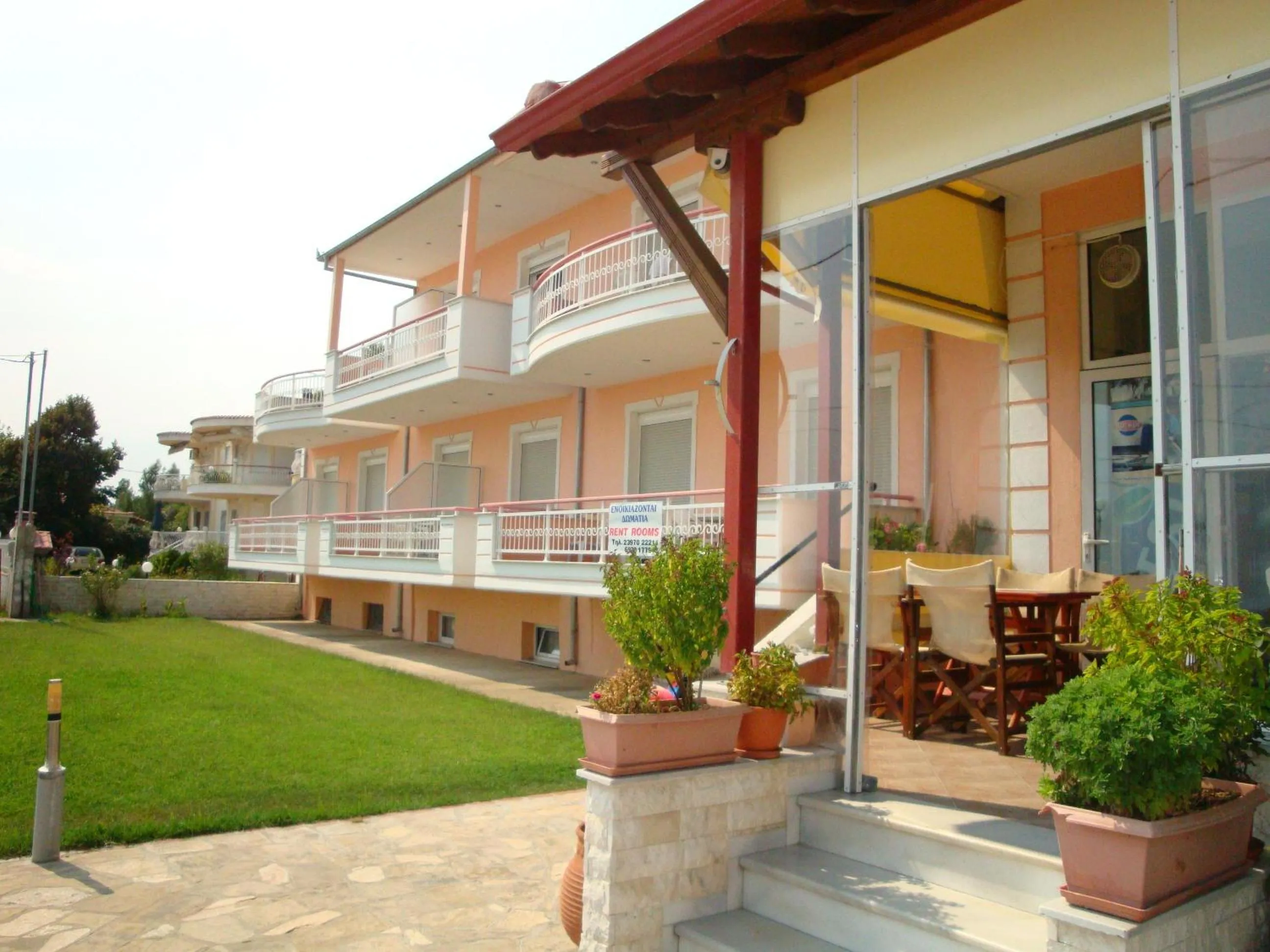 Facade/entrance in Pension Delfini