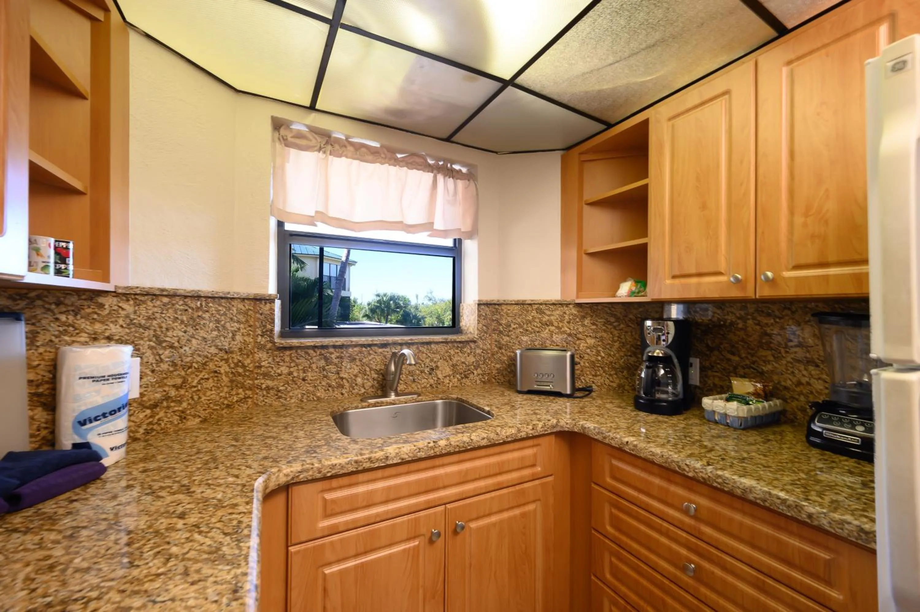 Kitchen or kitchenette in Coco Plum Beach & Tennis Club & Marina