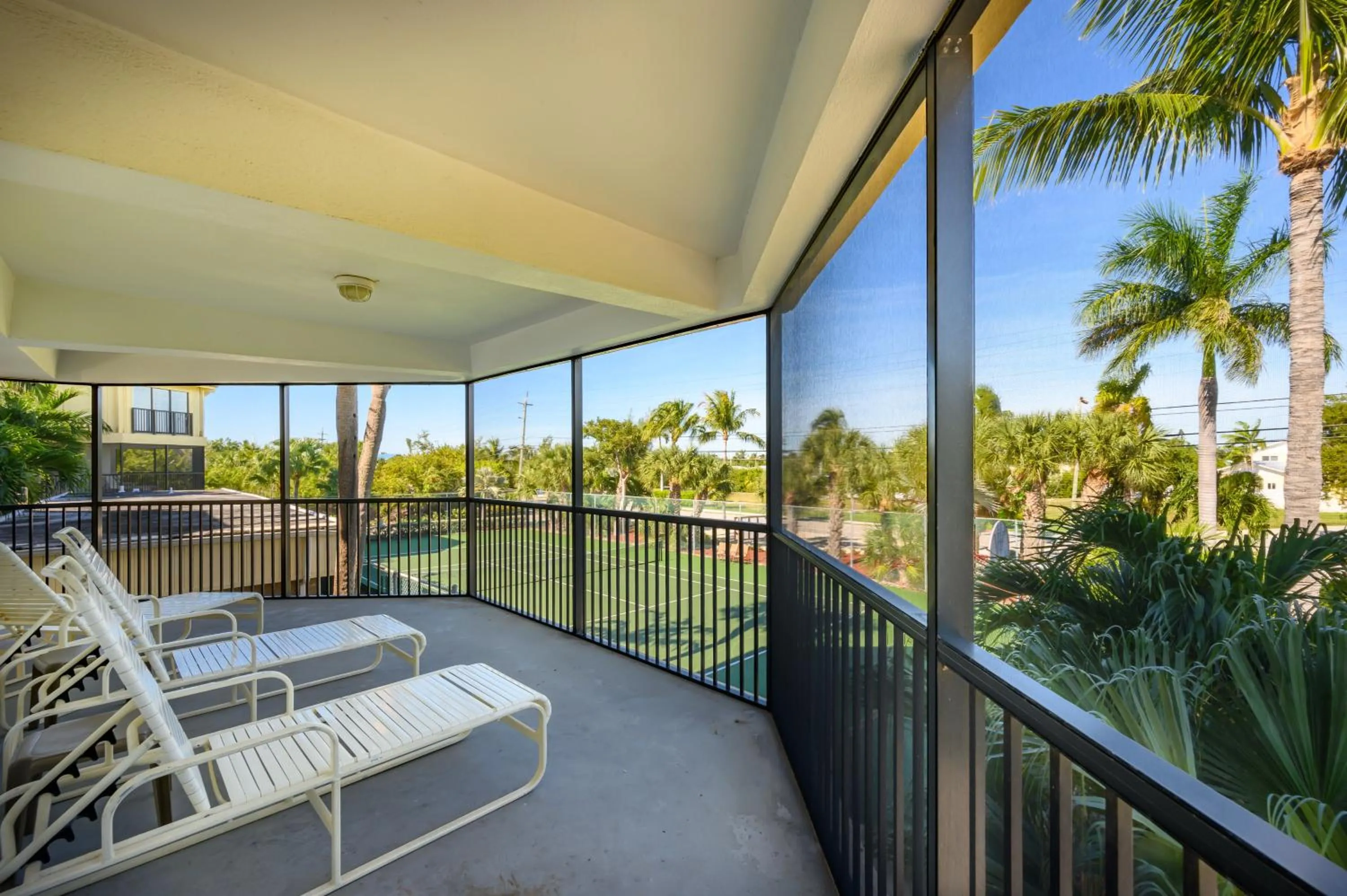 Balcony/Terrace in Coco Plum Beach & Tennis Club & Marina