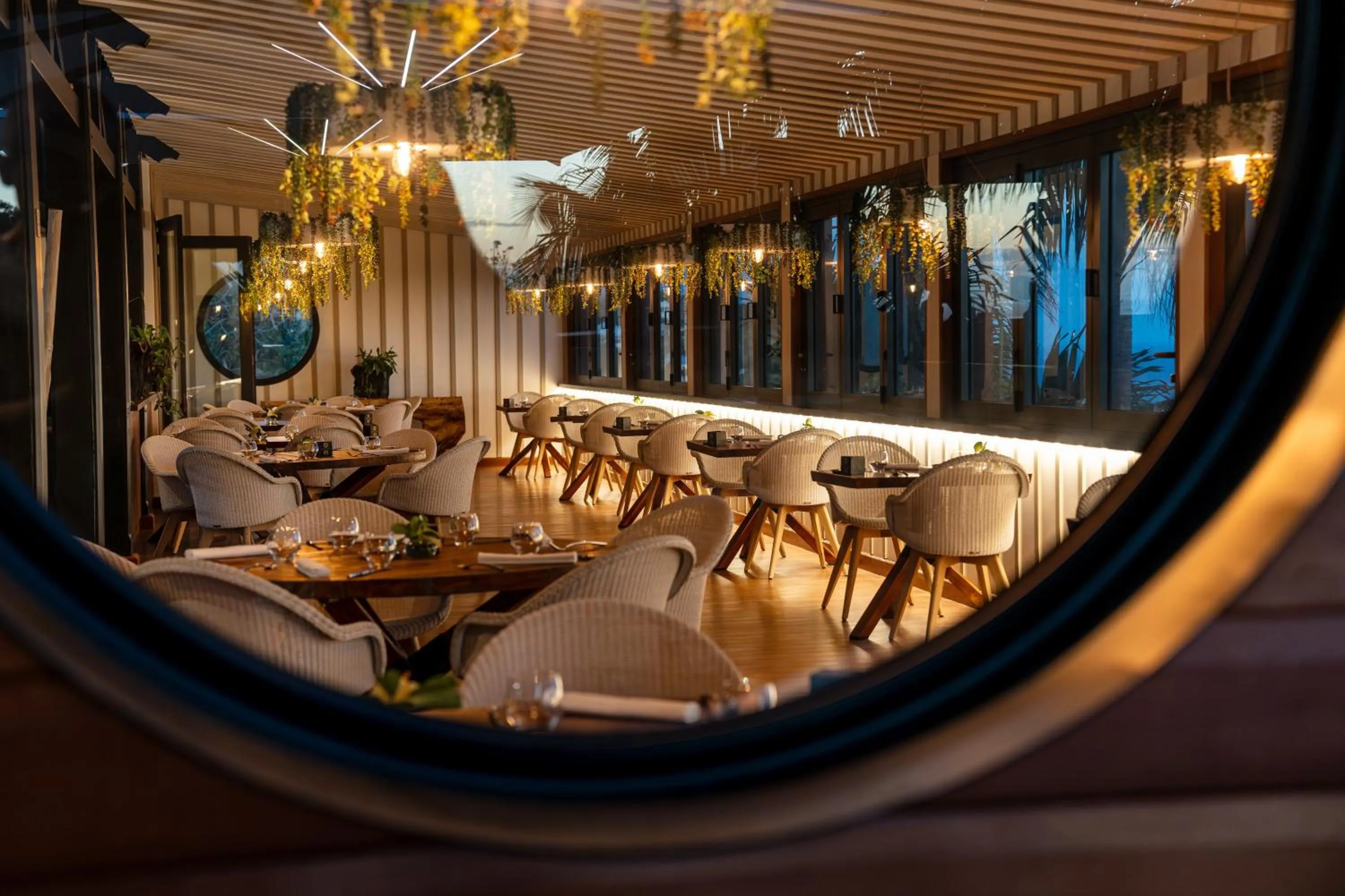 Restaurant/places to eat in Palm Hotel & Spa